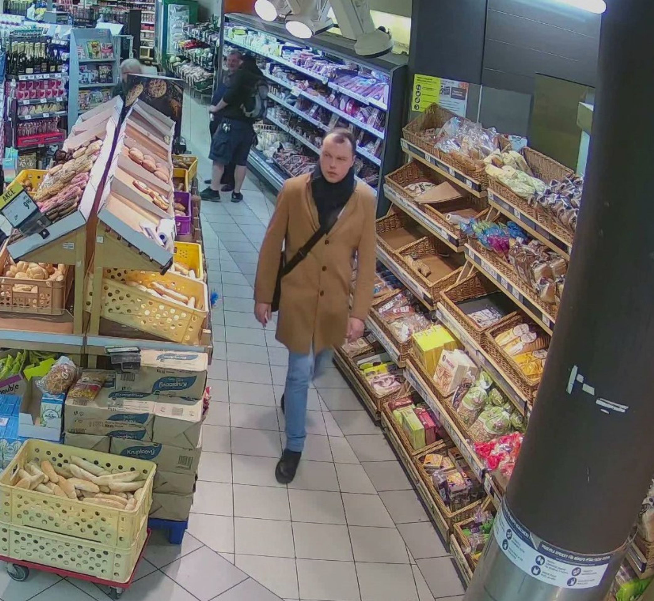Pátrání po muži, který se obnažoval na veřejnosti - 2 - GALERIE: Pátrání po muži, který se obnažoval na veřejnosti (2/5)