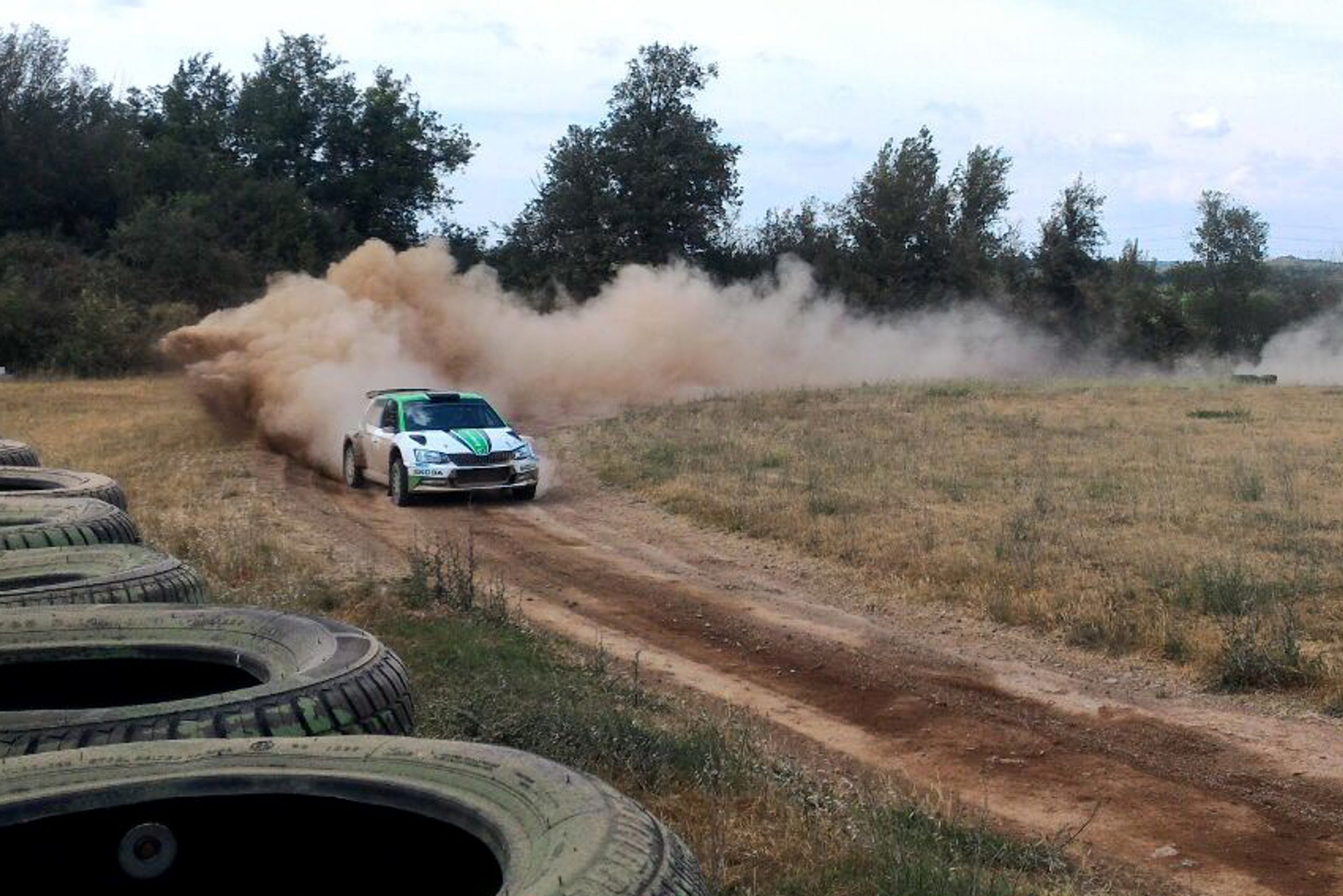 Redaktora TN.cz svezl závodník rallye - 6 - GALERIE: Redaktora TN.cz svezl závodník rallye (5/7)
