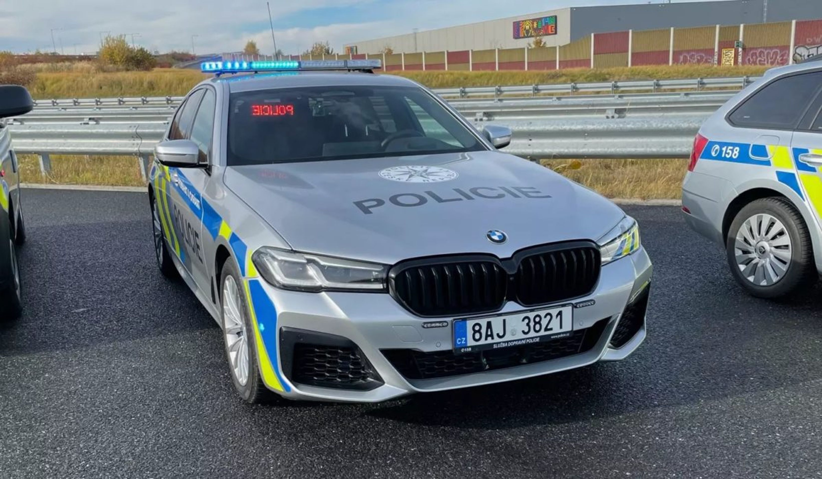 Policejní BMW 540i xDrive - Policejní BMW 540i xDrive (1/7)