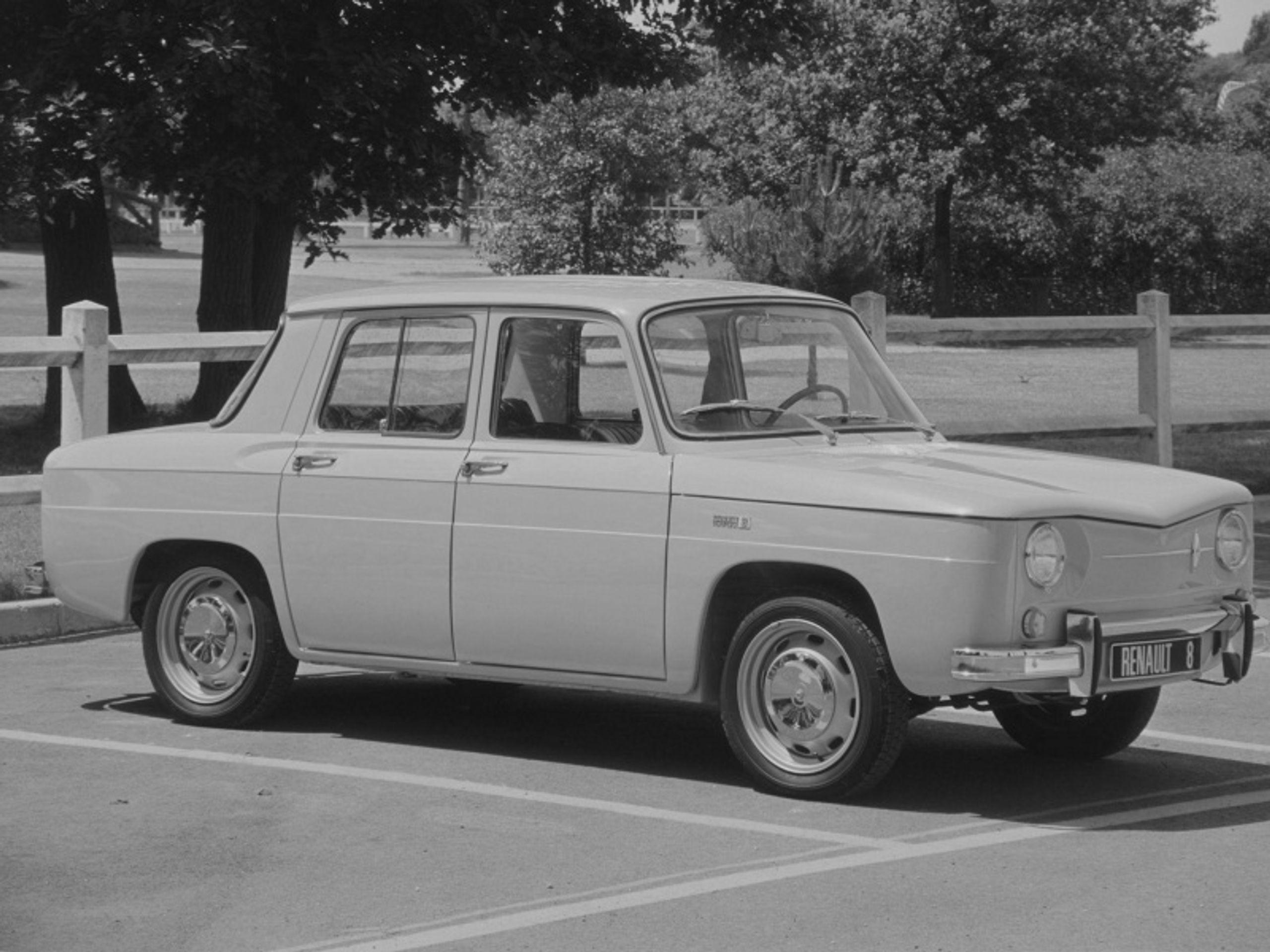 Renault 8 - GALERIE Auta 1968 (3/7)