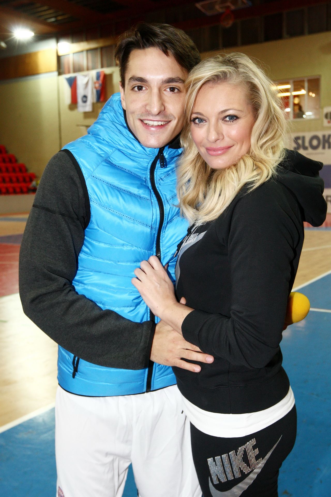 Zamilovaný pár Lucie Borhyová - Michal Hrdlička - 5 - GALERIE: Lucie Borhyová a Michal Hrdlička (3/17)