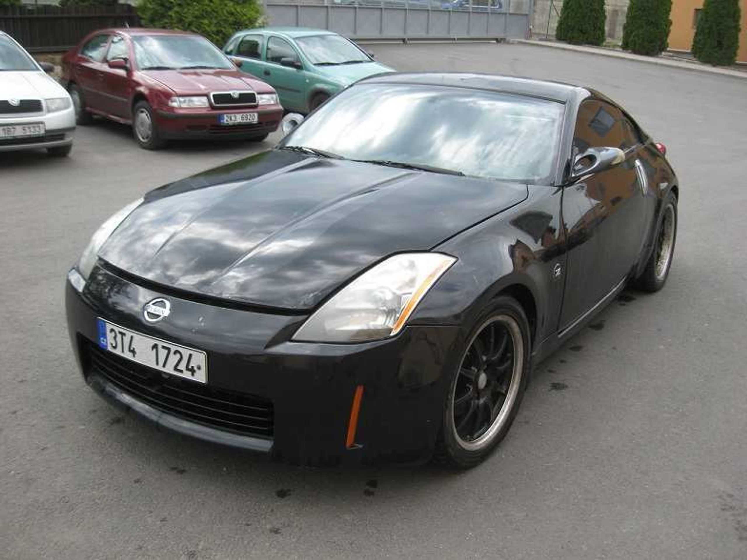 Dražba aut 19.6. 2015 - Nissan 350Z, 70 000 Kč - GALERIE: Dražba aut 19.6. 2015 (4/23)