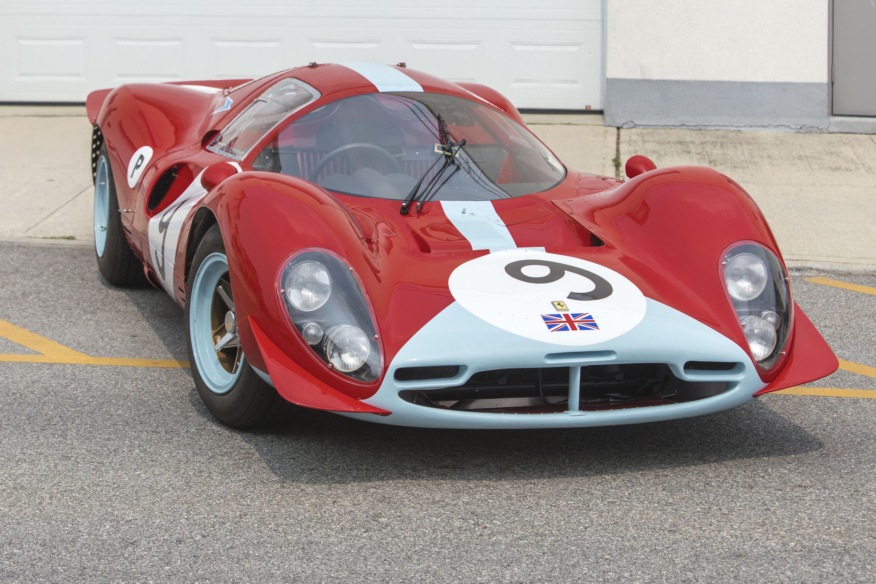 Vzácné Ferrari 412P z roku 1967 - Jeden z nejvzácnějších závodních vozů jde do dražby (8/18)