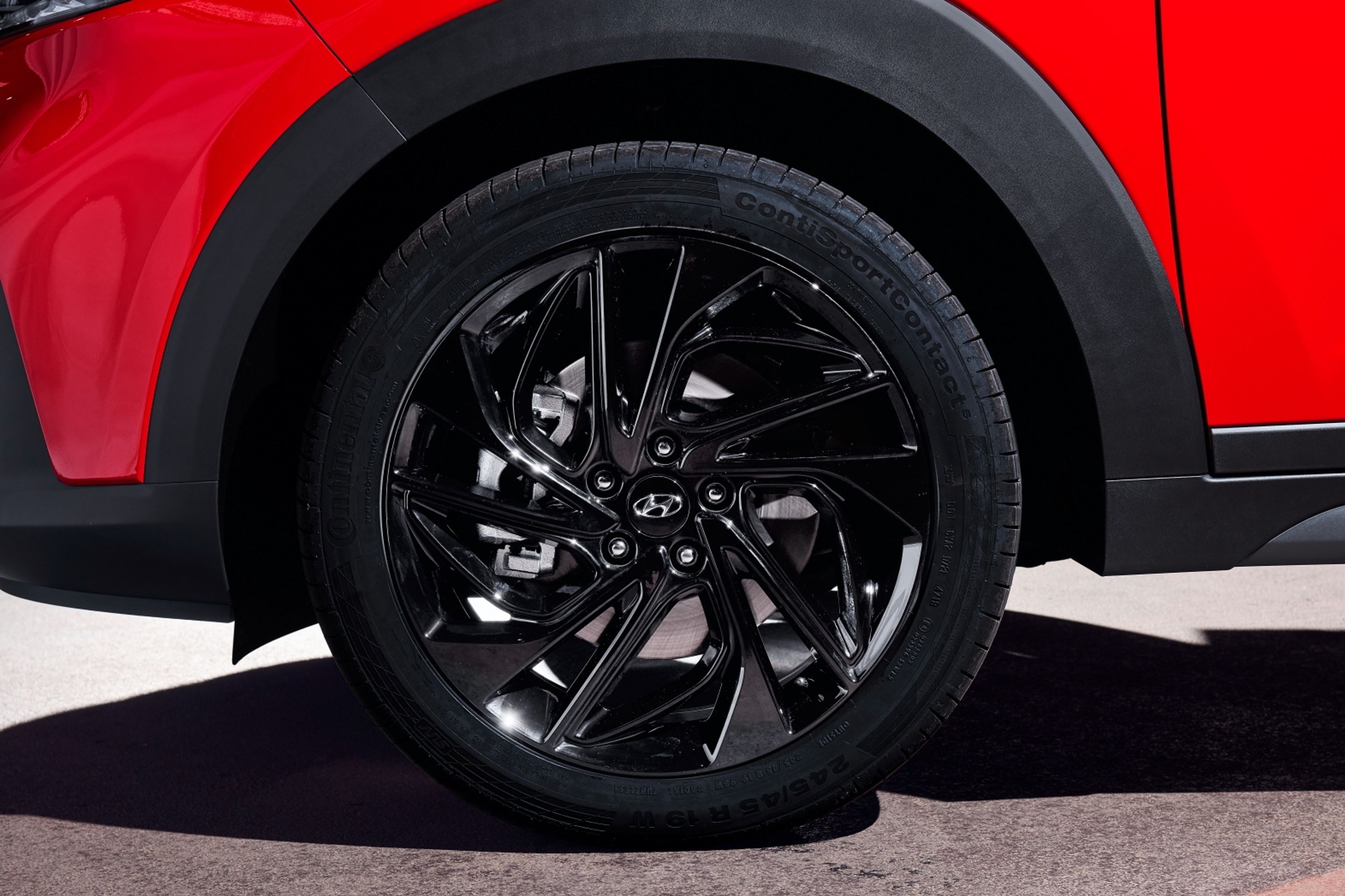 Hyundai Tucson N Line - 33 - Fotogalerie: Sportovně laděný Hyundai Tucson N Line (6/26)