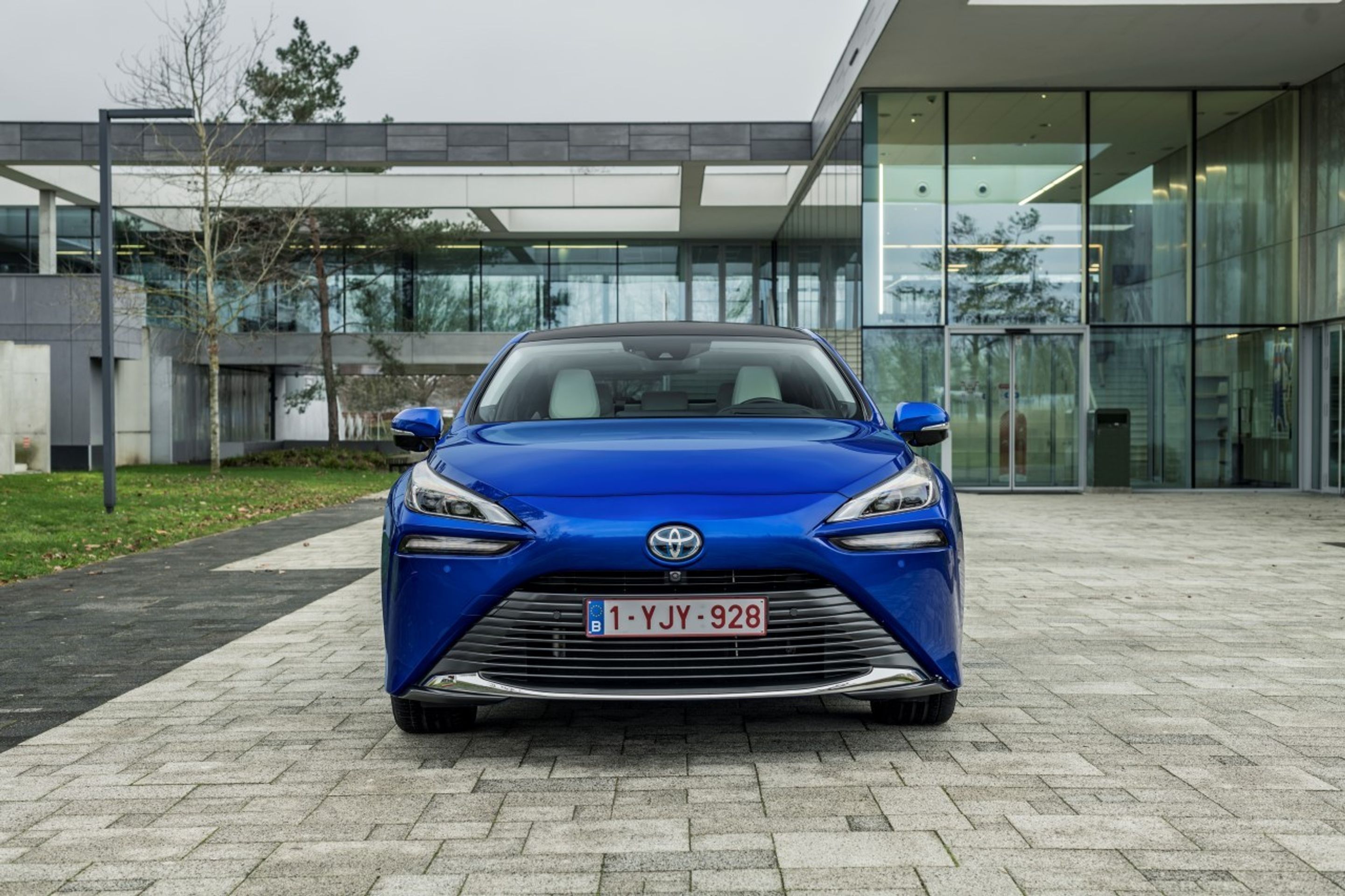 Vodíková Toyota Mirai druhé generace - 38 - Fotogalerie: Vodíková Toyota Mirai (23/25)