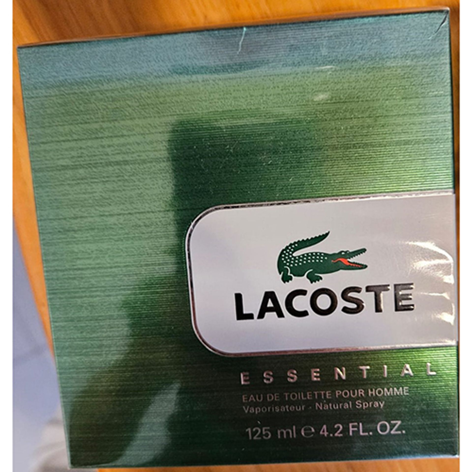 Toaletní voda Lacoste Essential - Nebezpečná kosmetika (16/20)