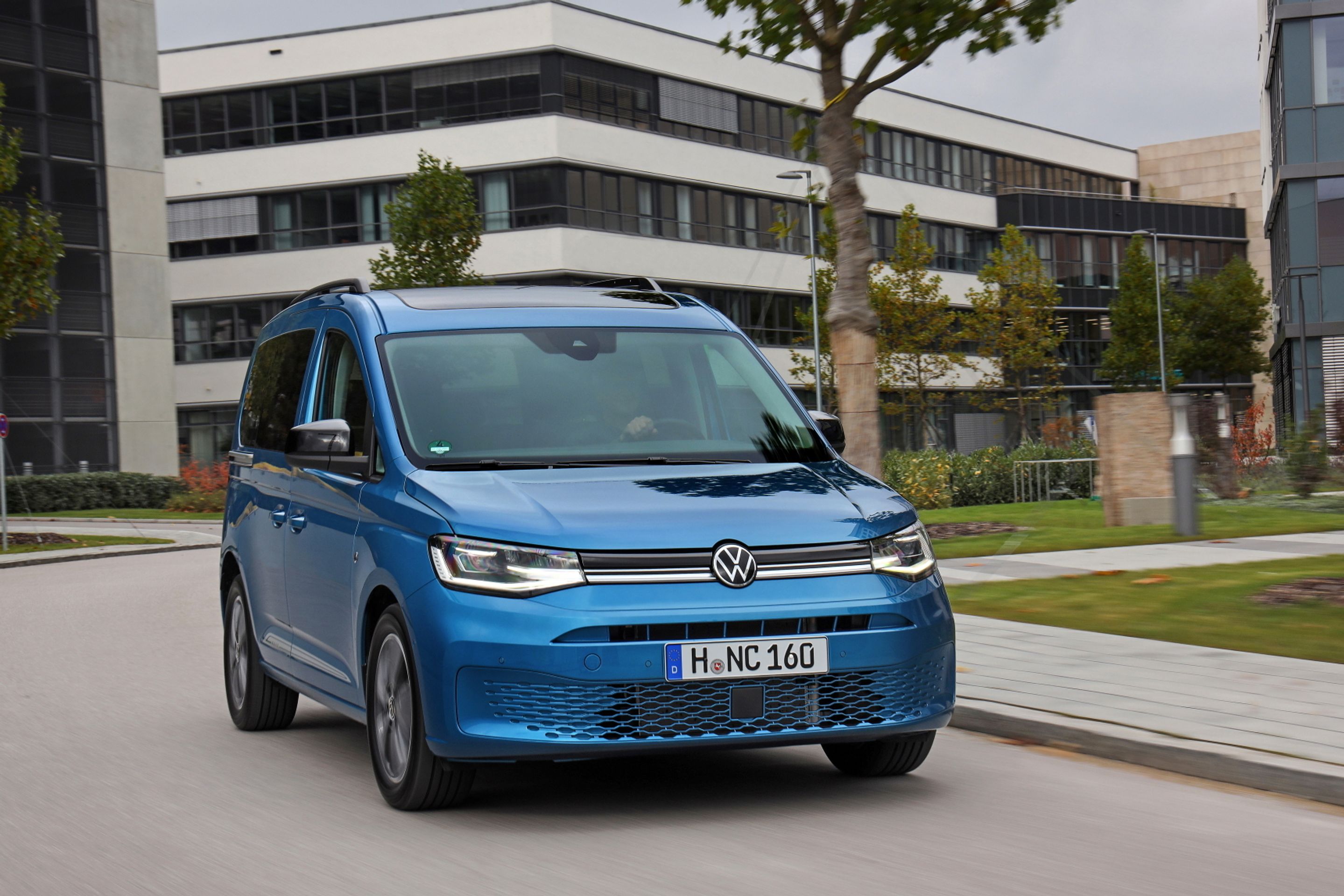 Volkswagen Caddy 5. generace - 38 - Fotogalerie: Nový Caddy jako dříč, obytňák i auto pro rodinu (20/43)