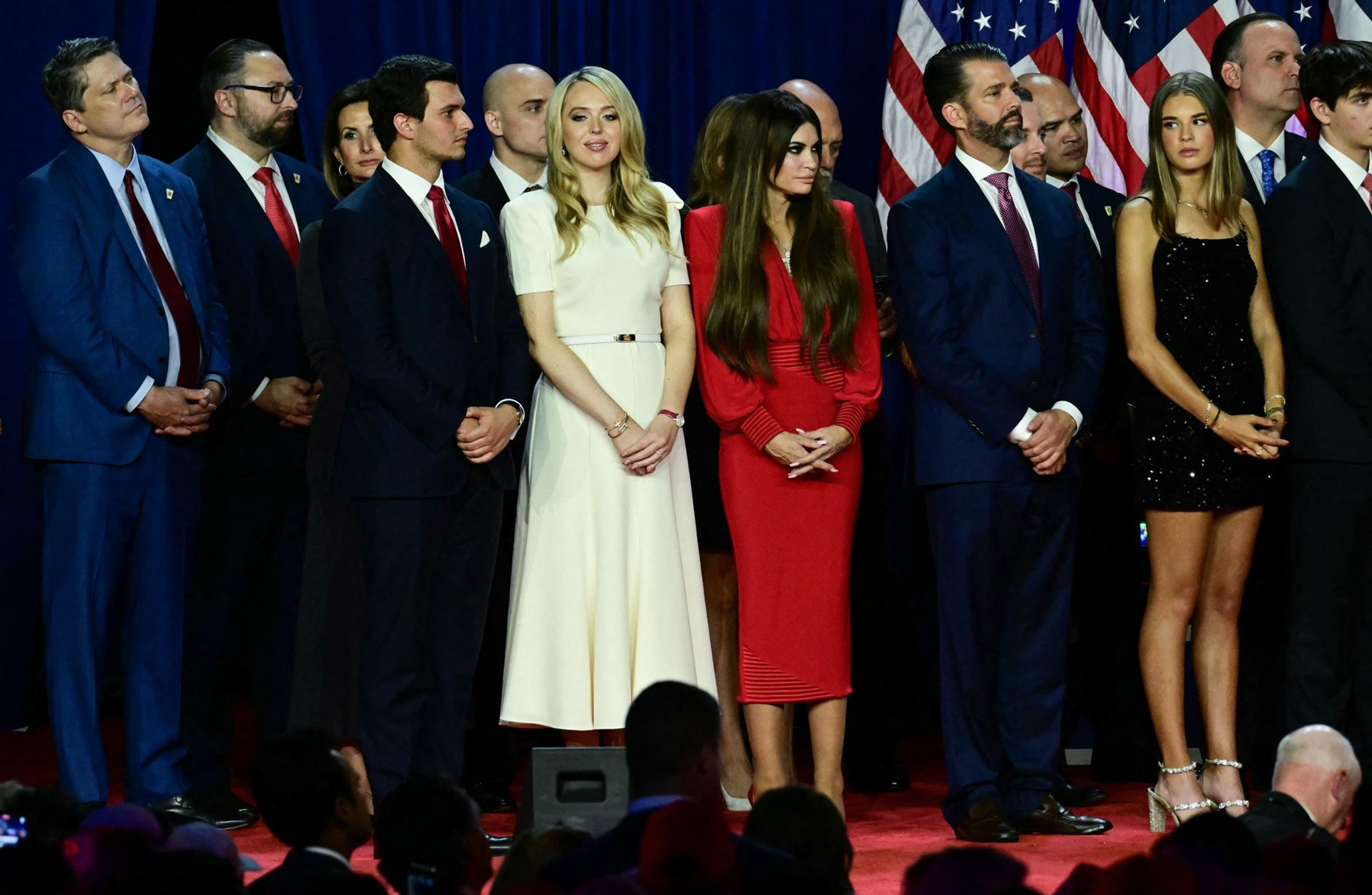 Povolební shromáždění - Tihle lidé slavili s Trumpem (11/12)