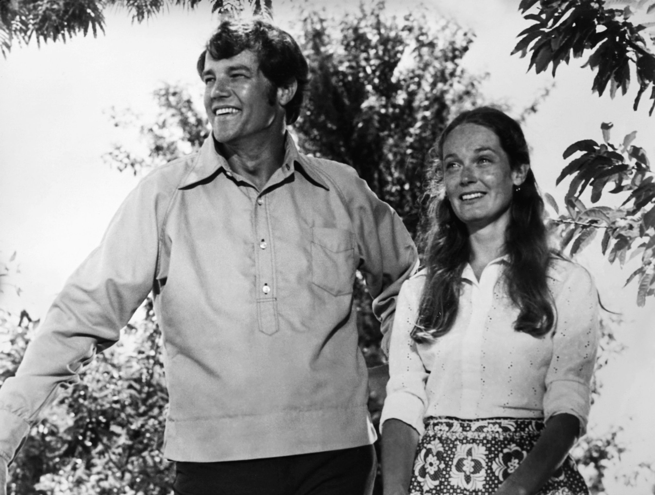 Elizabeth Hartmanová a Joe Don Baker ve filmu Kráčející skála (1973) - Joe Don Baker (1/6)
