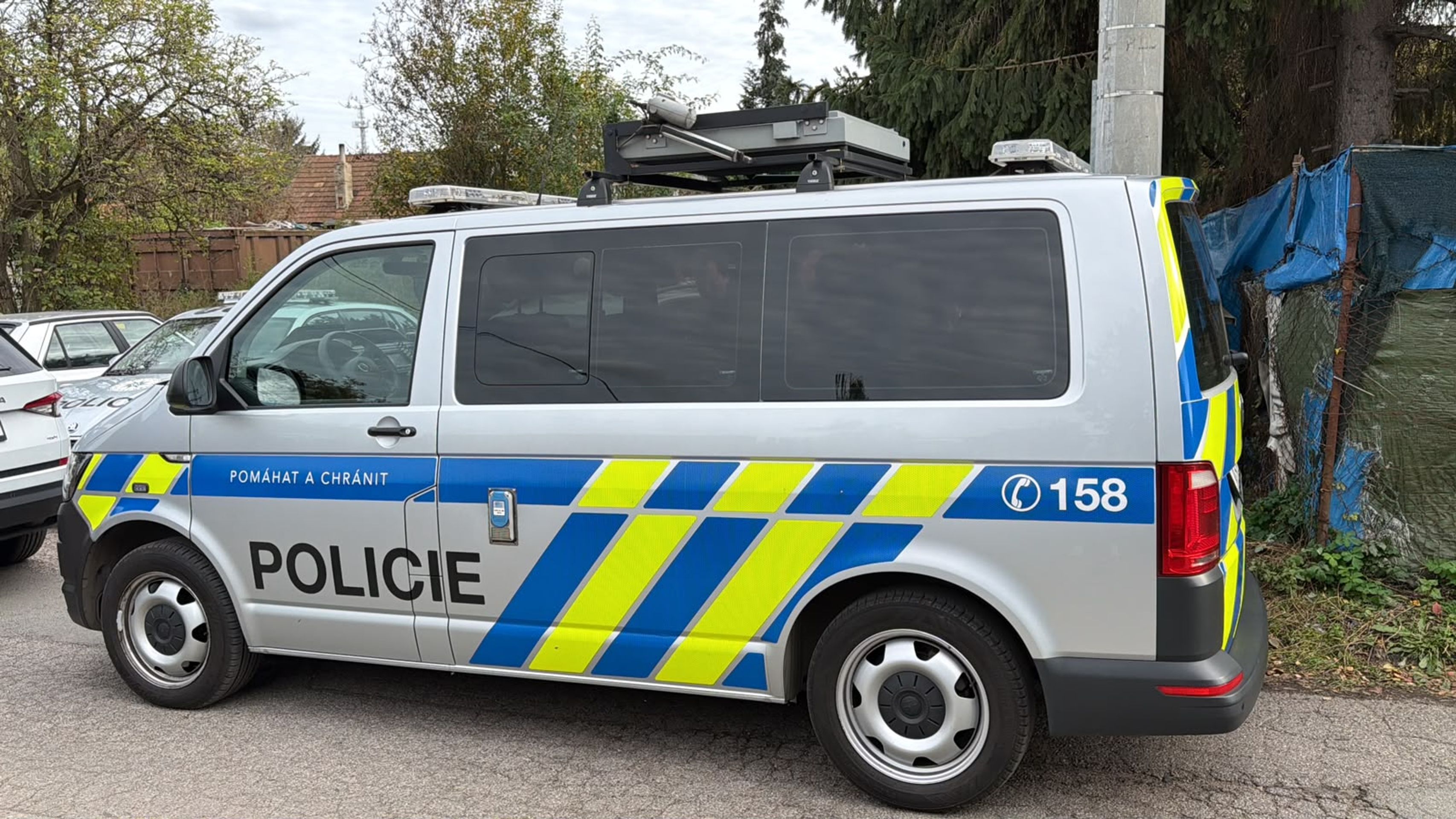 Policisté vyšetřují nález lidských ostatků v ulici Na Slatinách - Nález lidských pozůstatků v Praze (4/6)