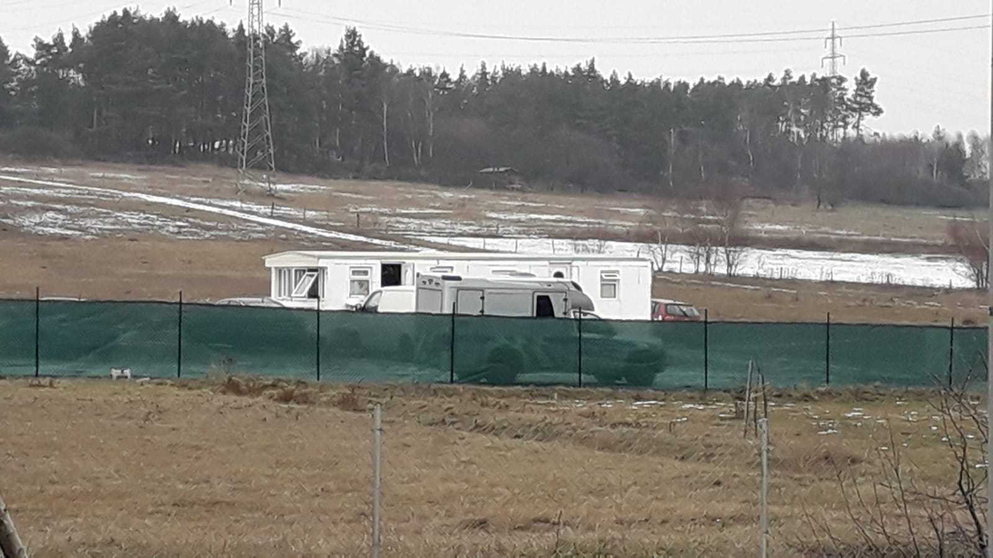 Nález mrtvé ženy a vážně zraněného muže v domku na Tachovsku - 3 - GALERIE: Nález mrtvé ženy a vážně zraněného muže v domku na Tachovsku (3/3)