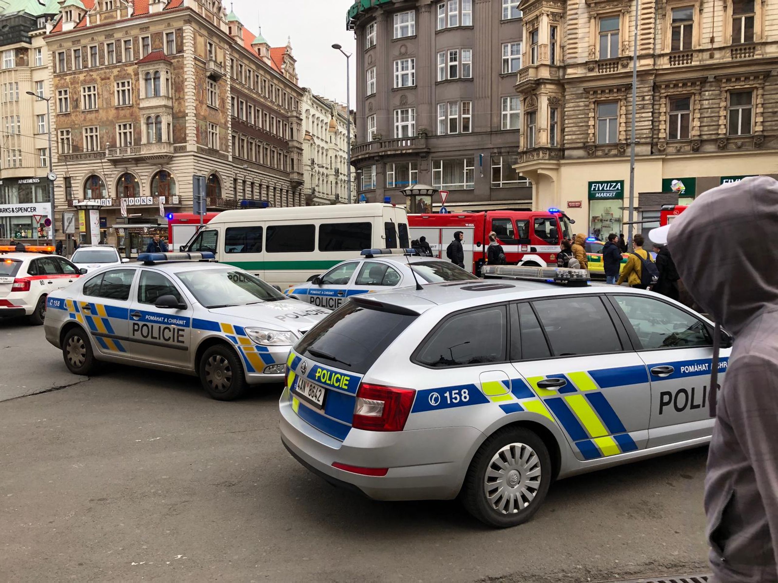 Únik plynu na Václavském náměstí - GALERIE: Únik plynu na Václavském náměstí (4/6)