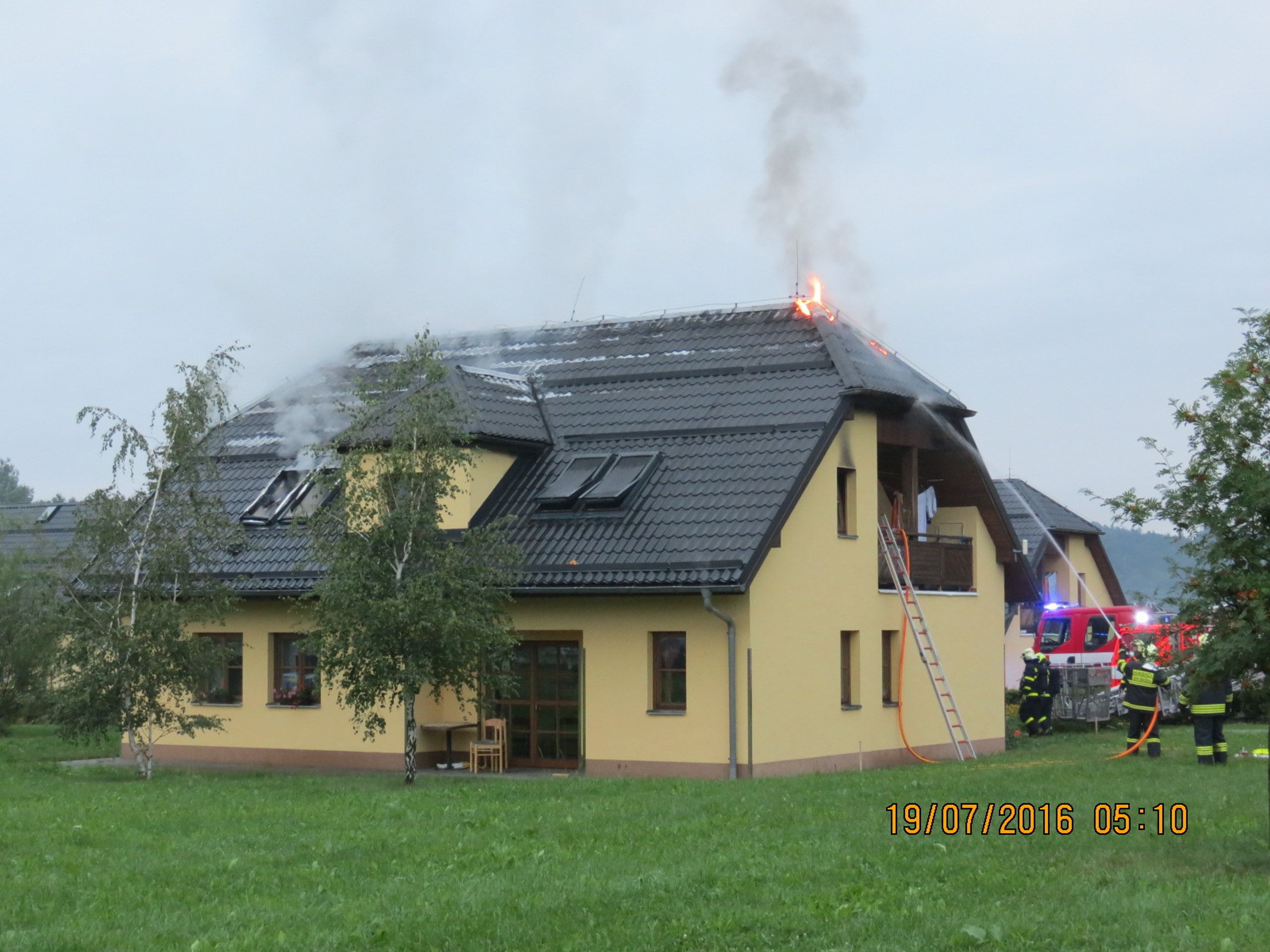 Požár v obci Pržno - 2 - GALERIE: Požár v obci Pržno (2/4)