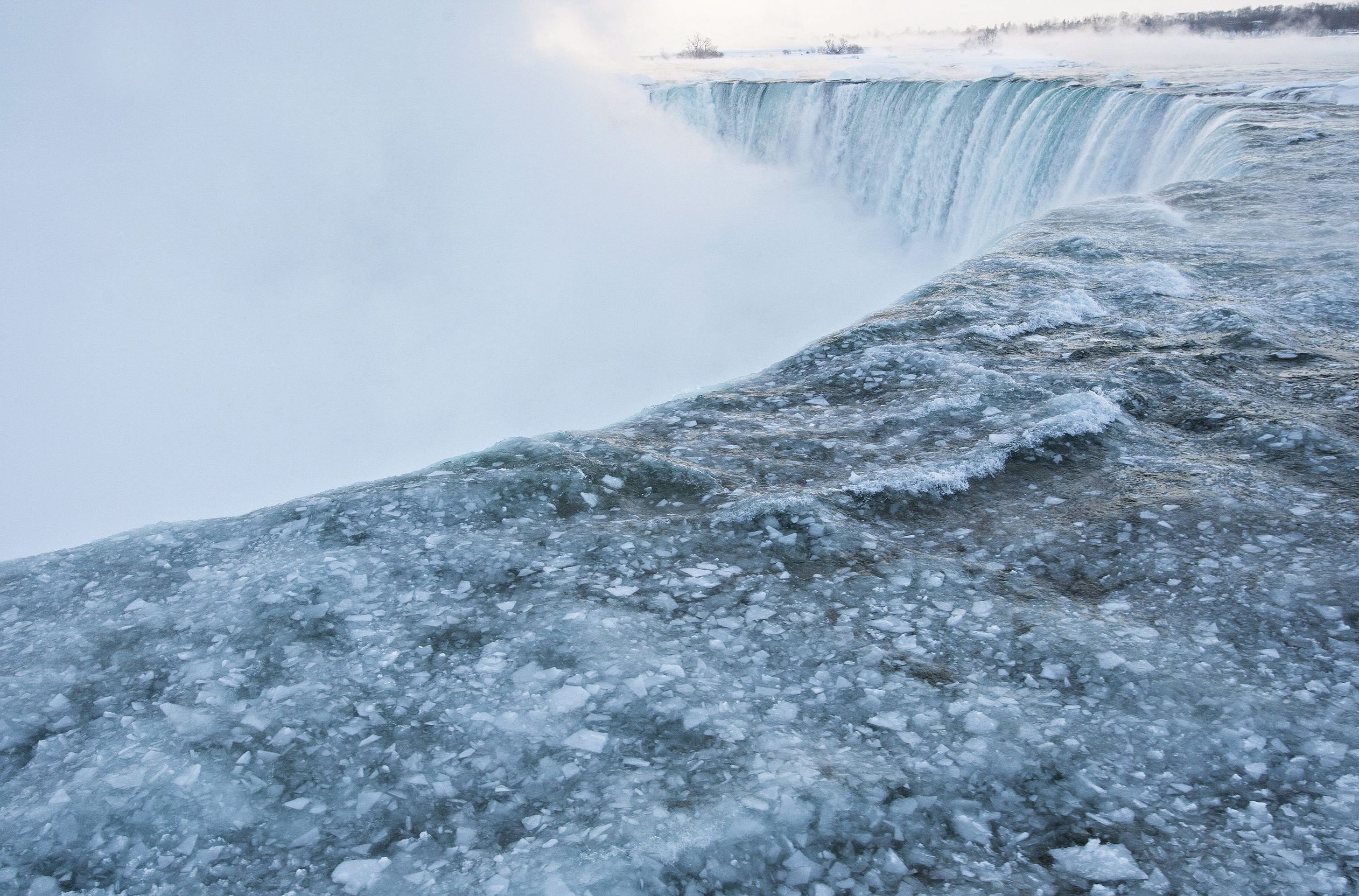 Zamrzlé Niagarské vodopády - 9 - GALERIE: Zamrzlé Niagarské vodopády (1/10)