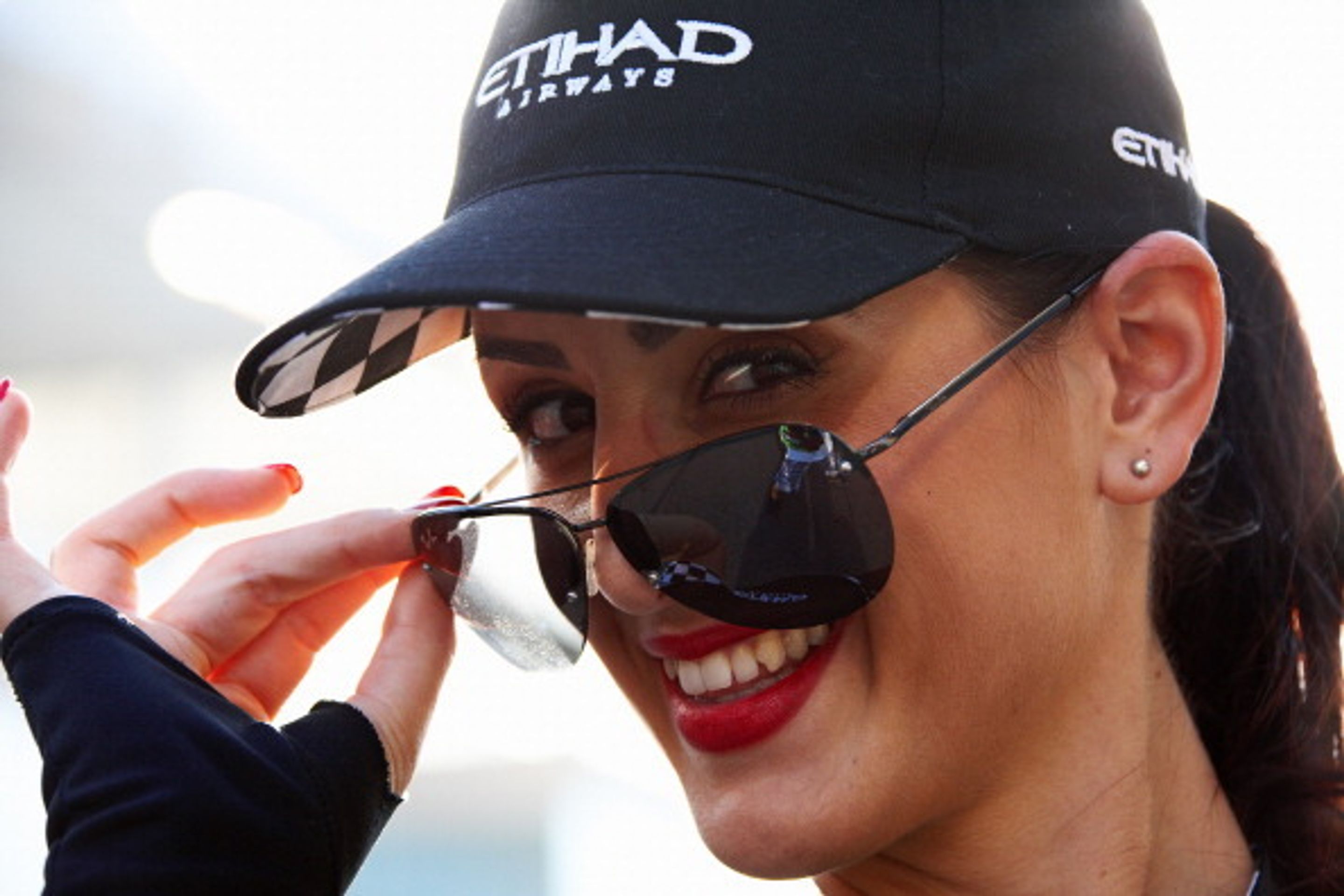 Krásné dívky ve světě F1 - 8 - GALERIE: Sexy zadečky, krásná prsa a dlouhé nohy v F1 (9/31)