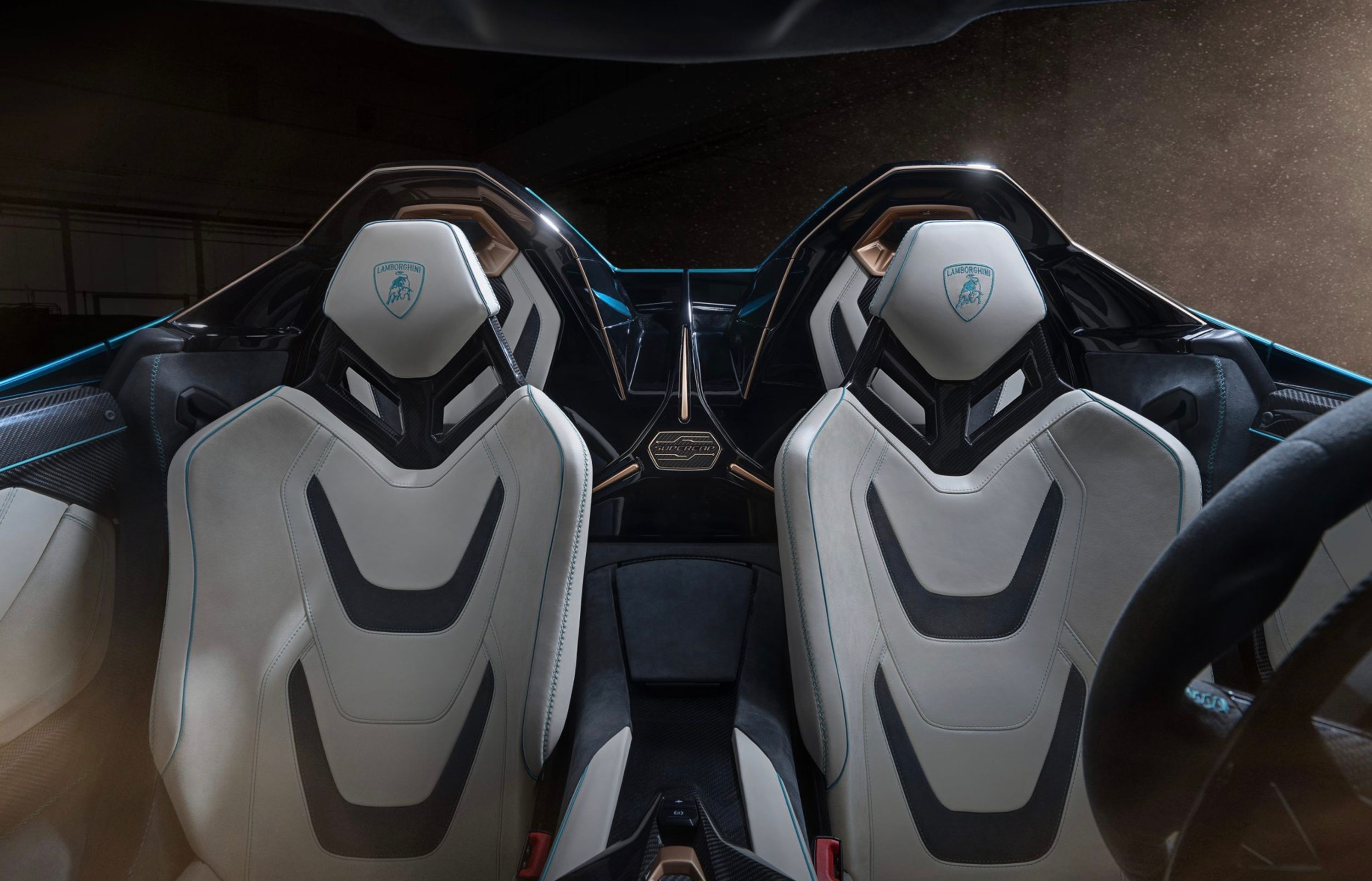 Hybridní hypersport Lamborghini Sián - 32 - Fotogalerie: Úžasný hybridní roadster Lamborghini Sián (5/16)