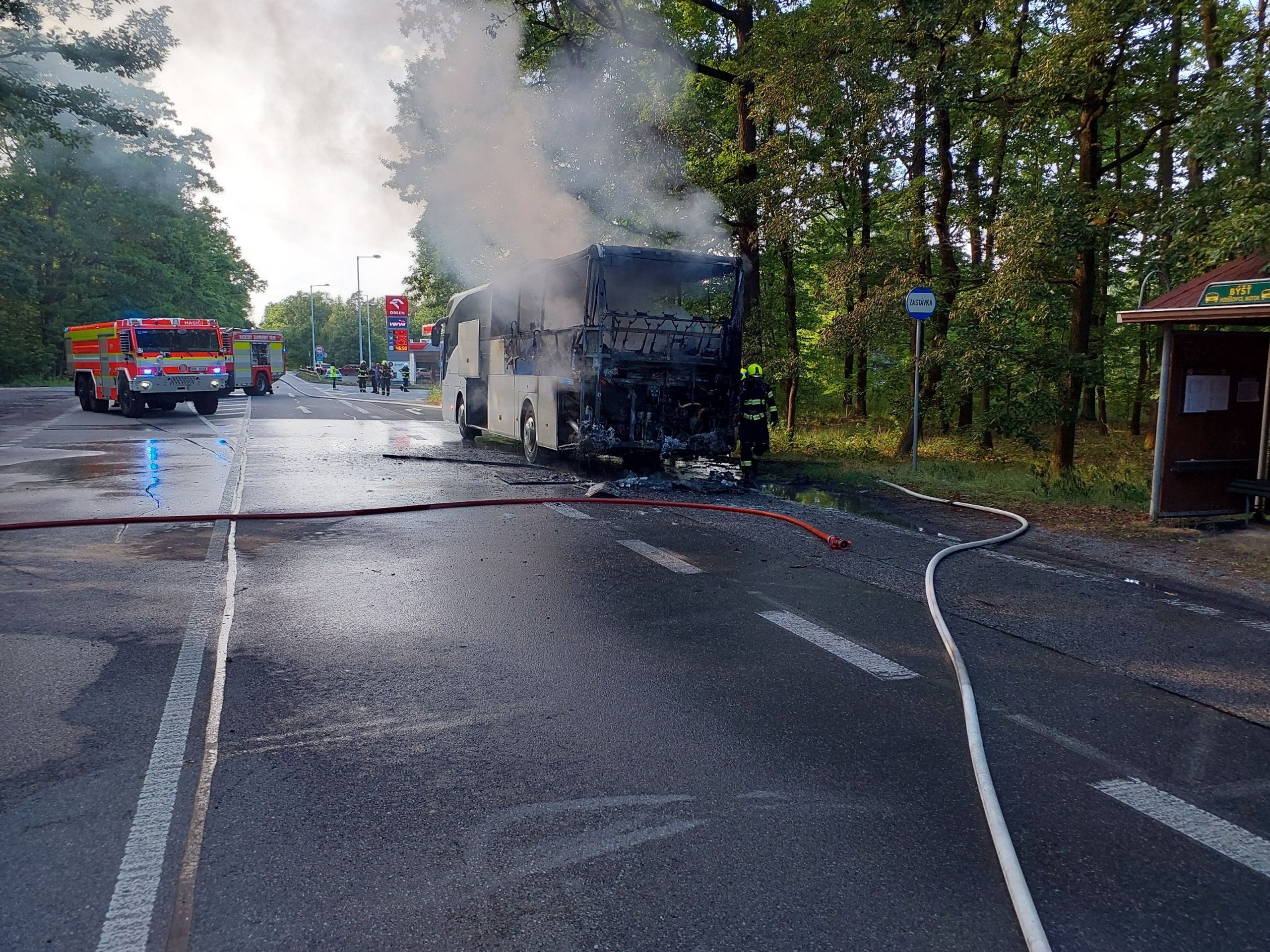 Požár autobusu u Býště - Požár autobusu u Býště (5/6)