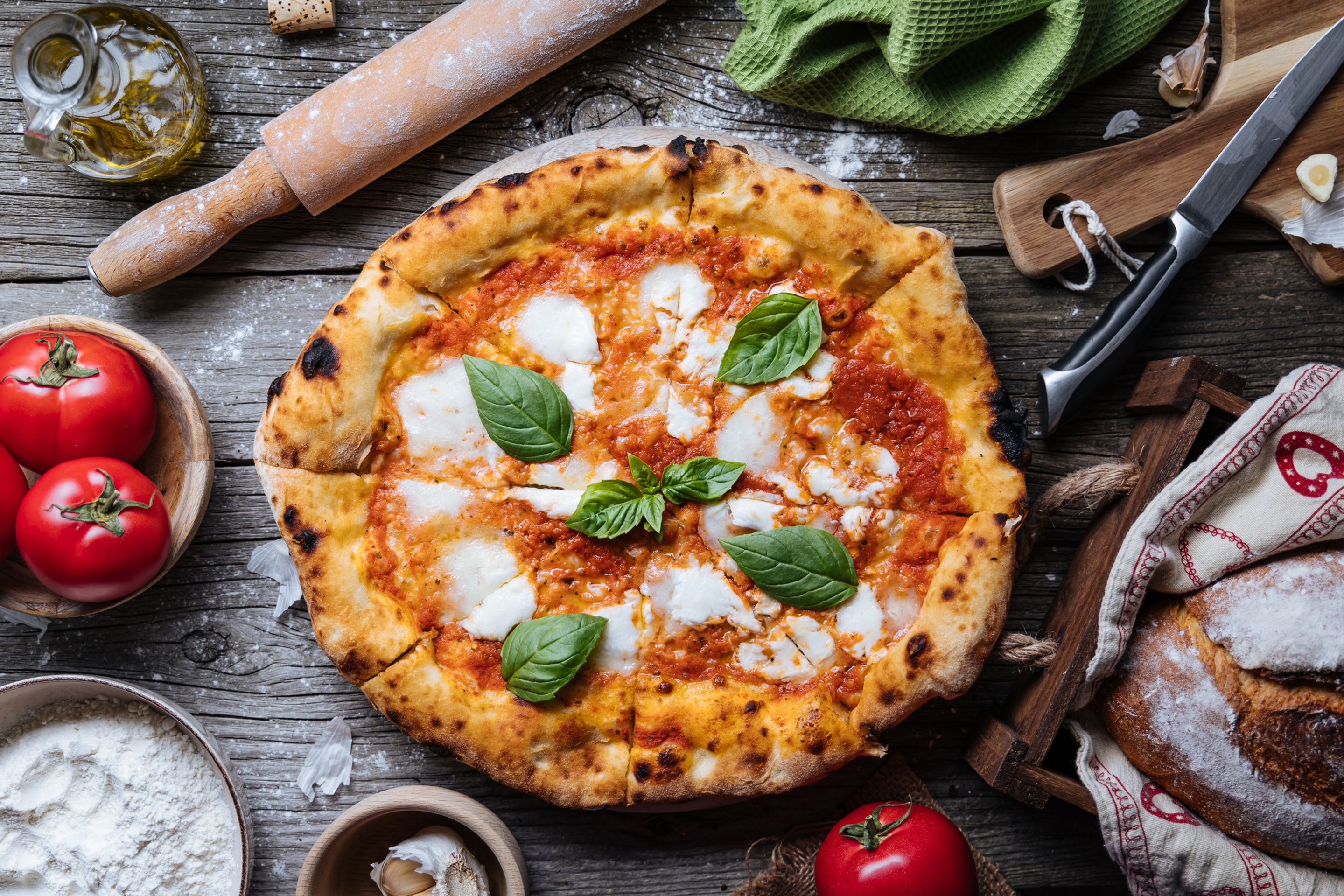 Neapolská pizza - TOP 10 Nejlepší jídla světa (2/10)
