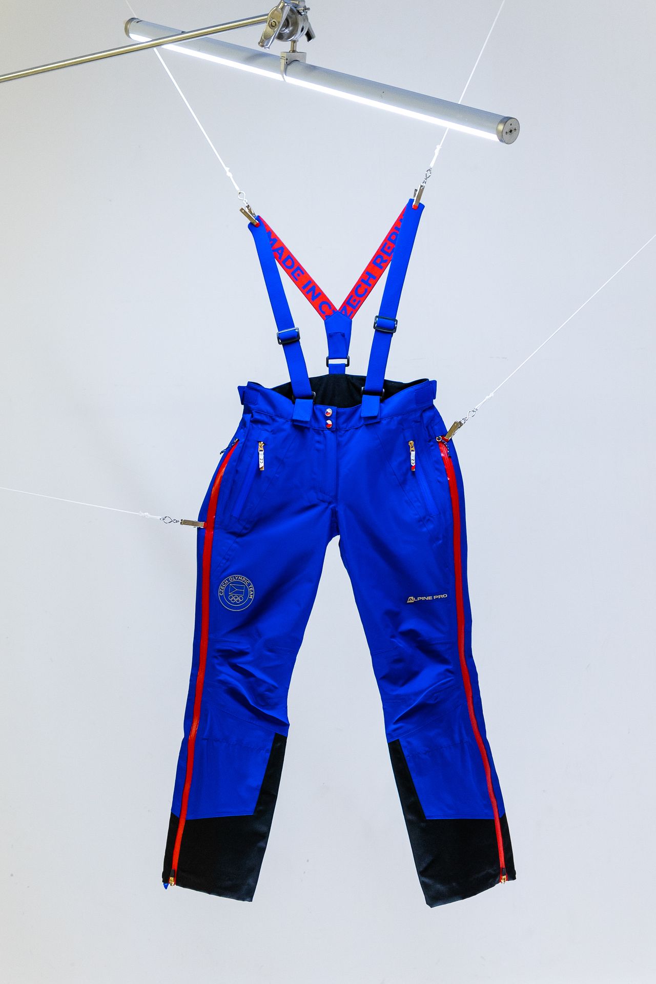 Kalhoty z české kolekce pro Zimní olympijské hry v Pekingu 2022 - Olympijská kolekce české výpravy do Pekingu (10/15)