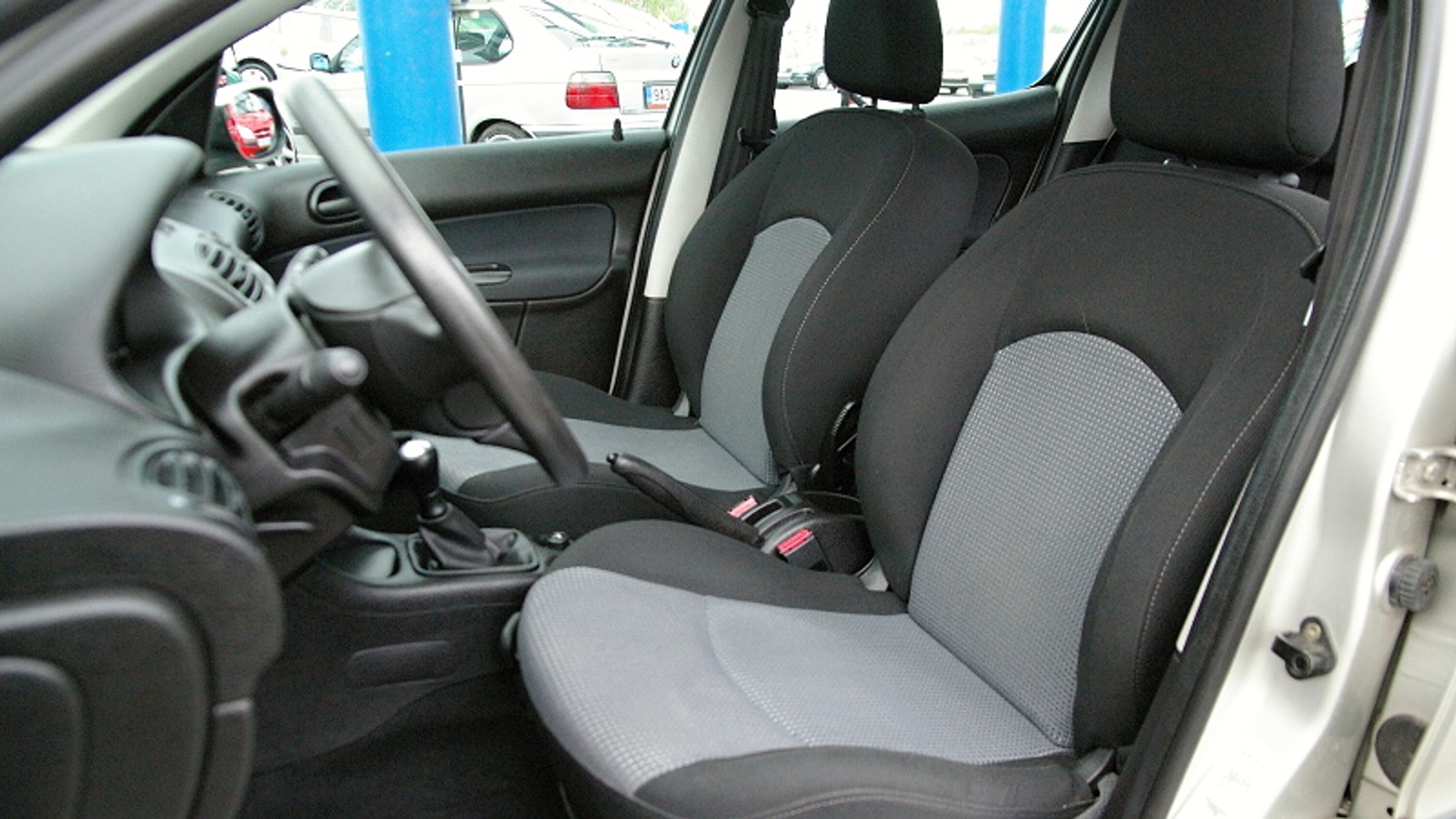 Peugeot 206 - 7 - GALERIE Peugeot 206 (7/8)