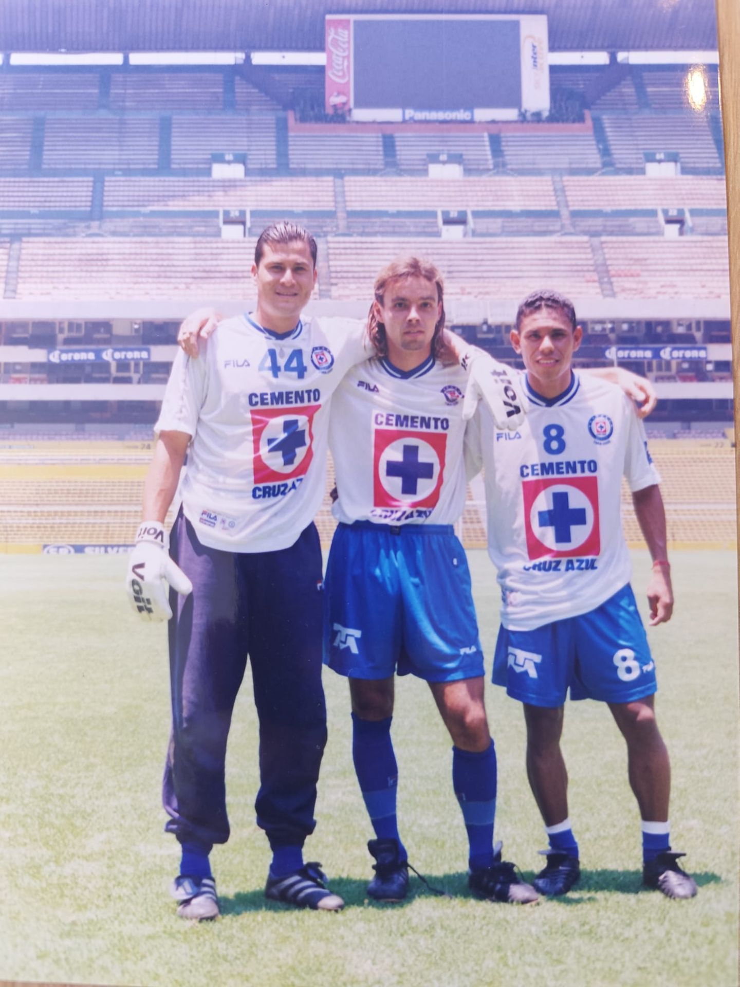 Josef Němec (uprostřed) během angažmá v Cruz Azul - Angažmá Josefa Němce v mexickém Cruz Azul (8/8)