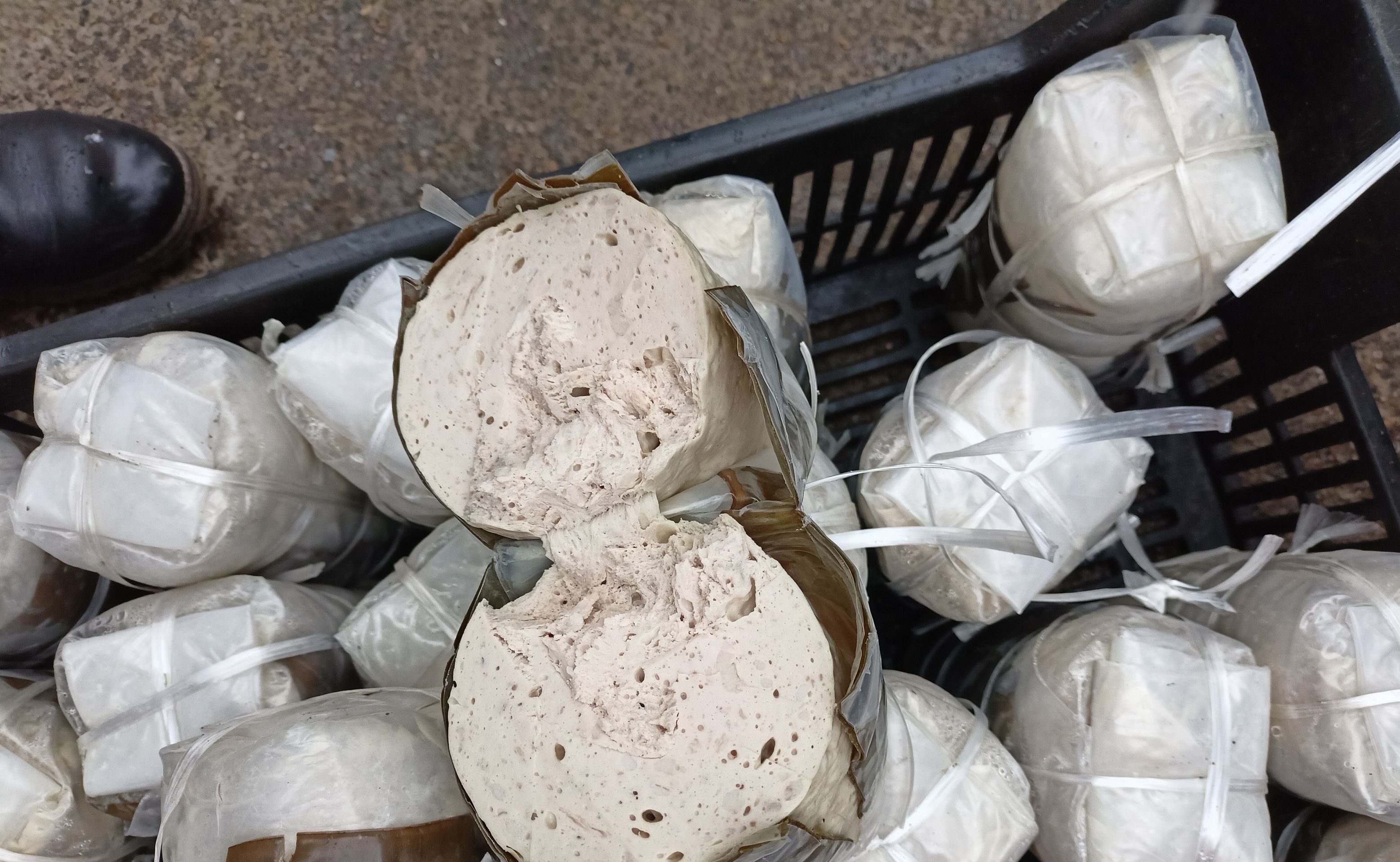 Masné produkty SAPA - Nevyhovující potraviny v tržnici SAPA (3/3)