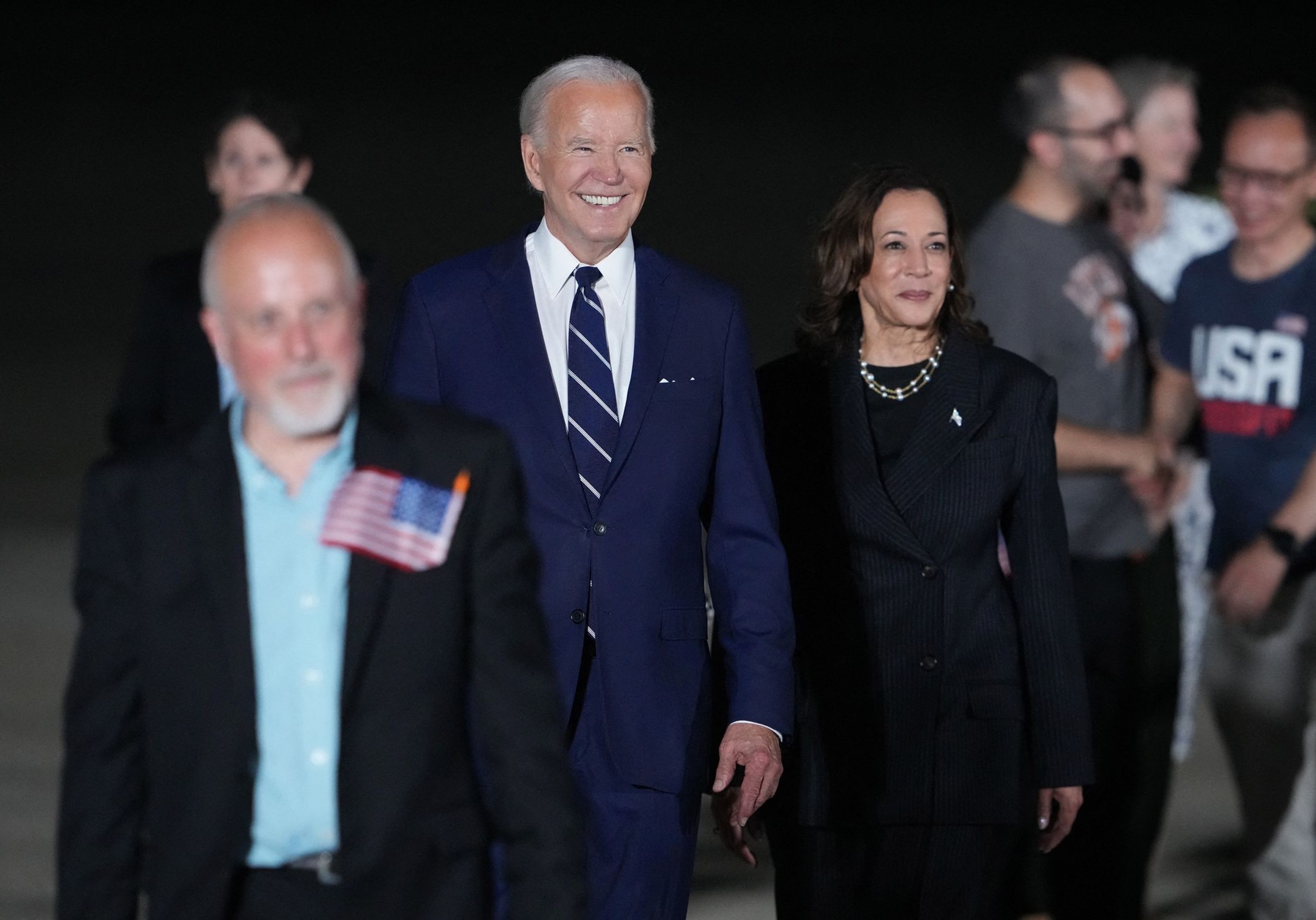 Joe Biden a Kamala Harris na výměně vězňů, 1. 8. 2024 - Vyměnění zajatci (3/7)