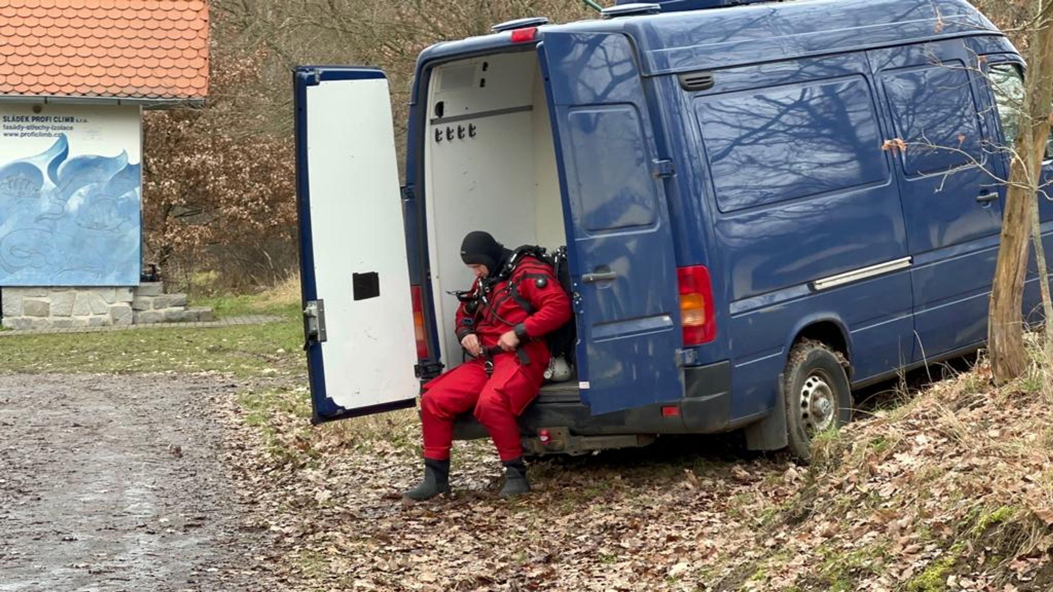 Nález těla - V Berounce plavalo tělo bez hlavy (7/13)
