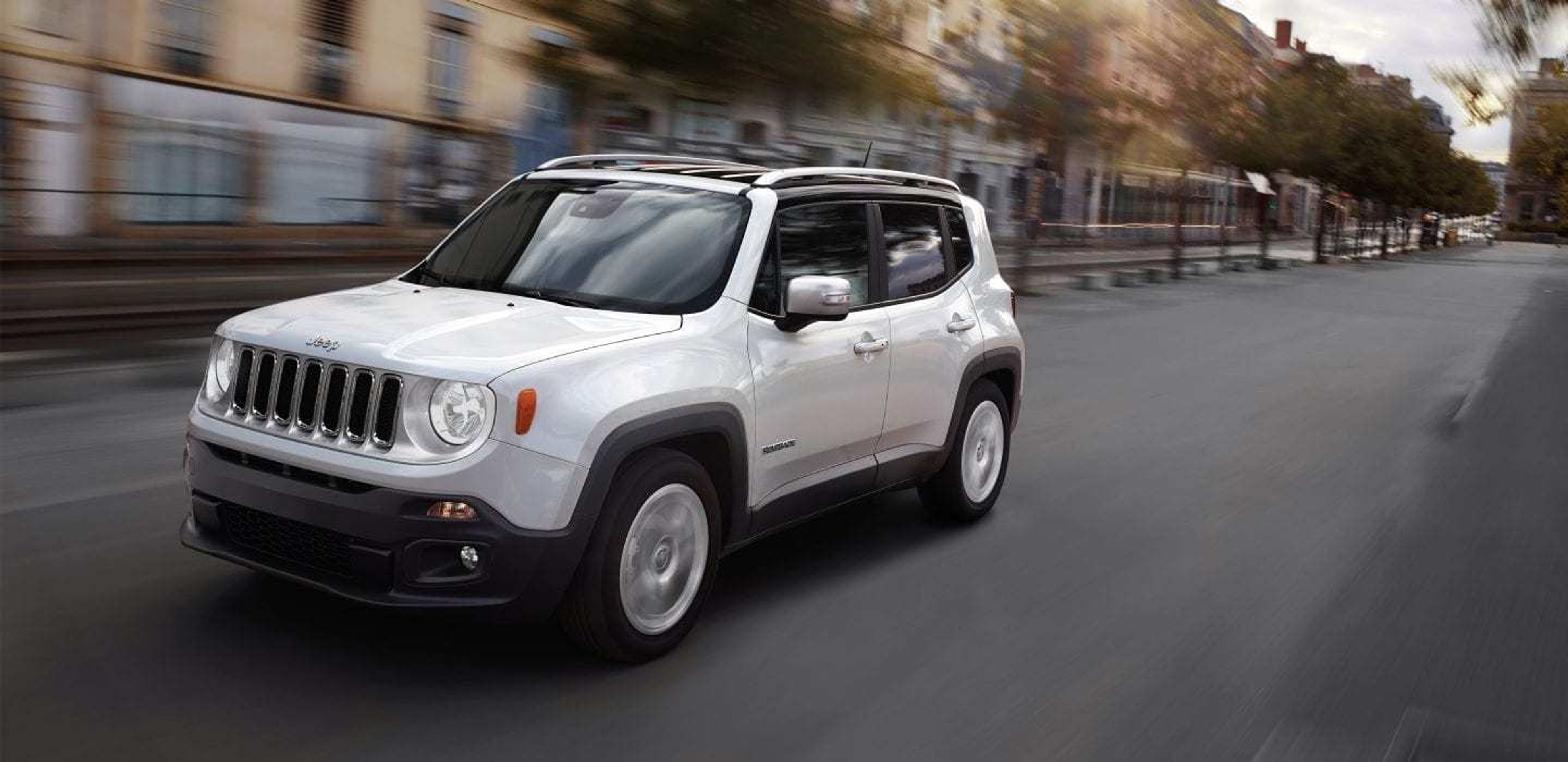 Ještě větší propad zaznamenal vloni příbuzný Fiatu 500X, Jeep Renegade. Ten v Česku zaujal 157 zákazníků, o skoro 57 % méně než rok před tím. - Fotogalerie: Největší propadáky loňského roku (5/9)