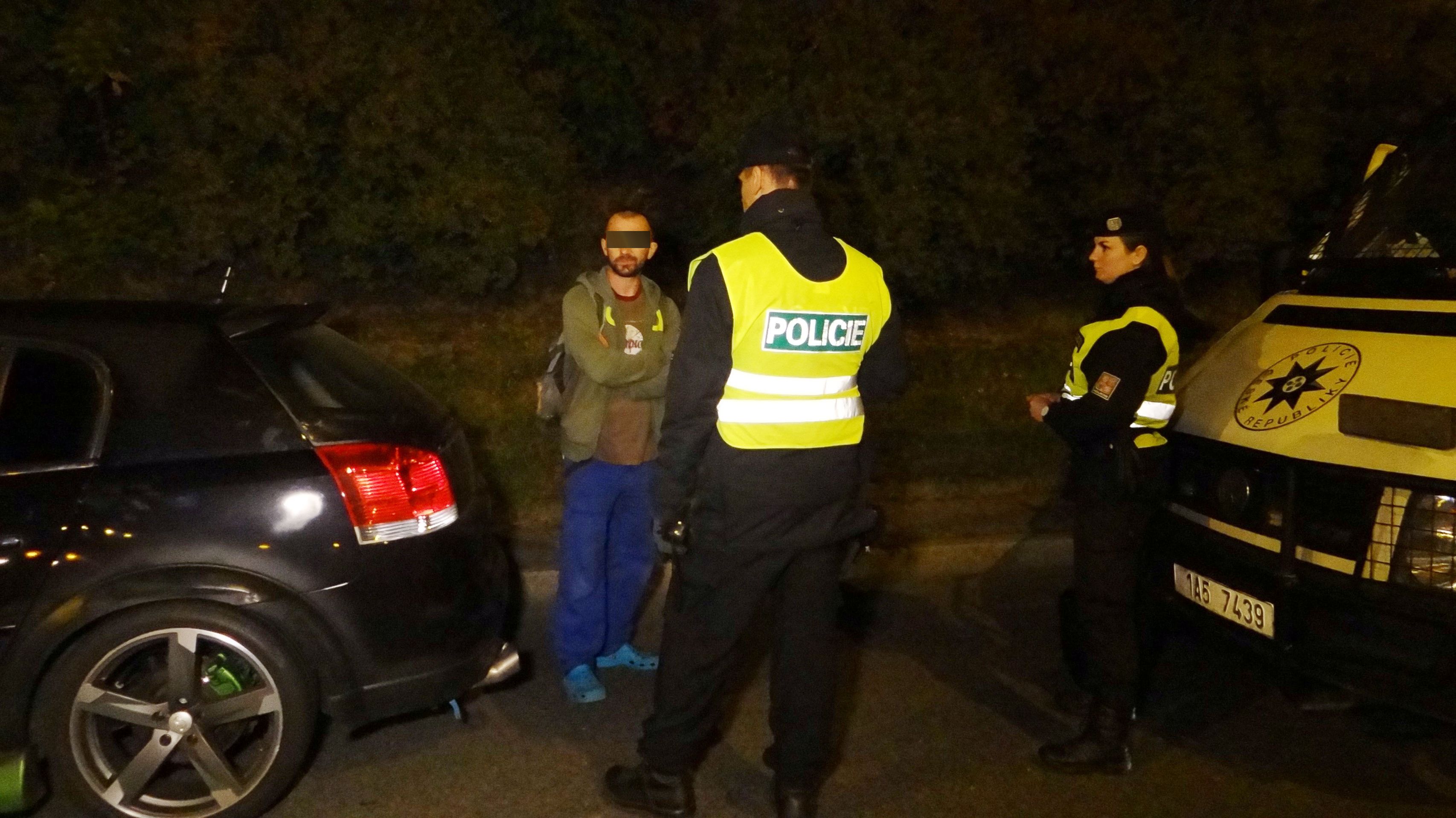 Při velké kontrolní akci přistihli policisté několik řidičů pod vlivem - GALERIE: Policejní kontrolní akce v Praze (1/5)
