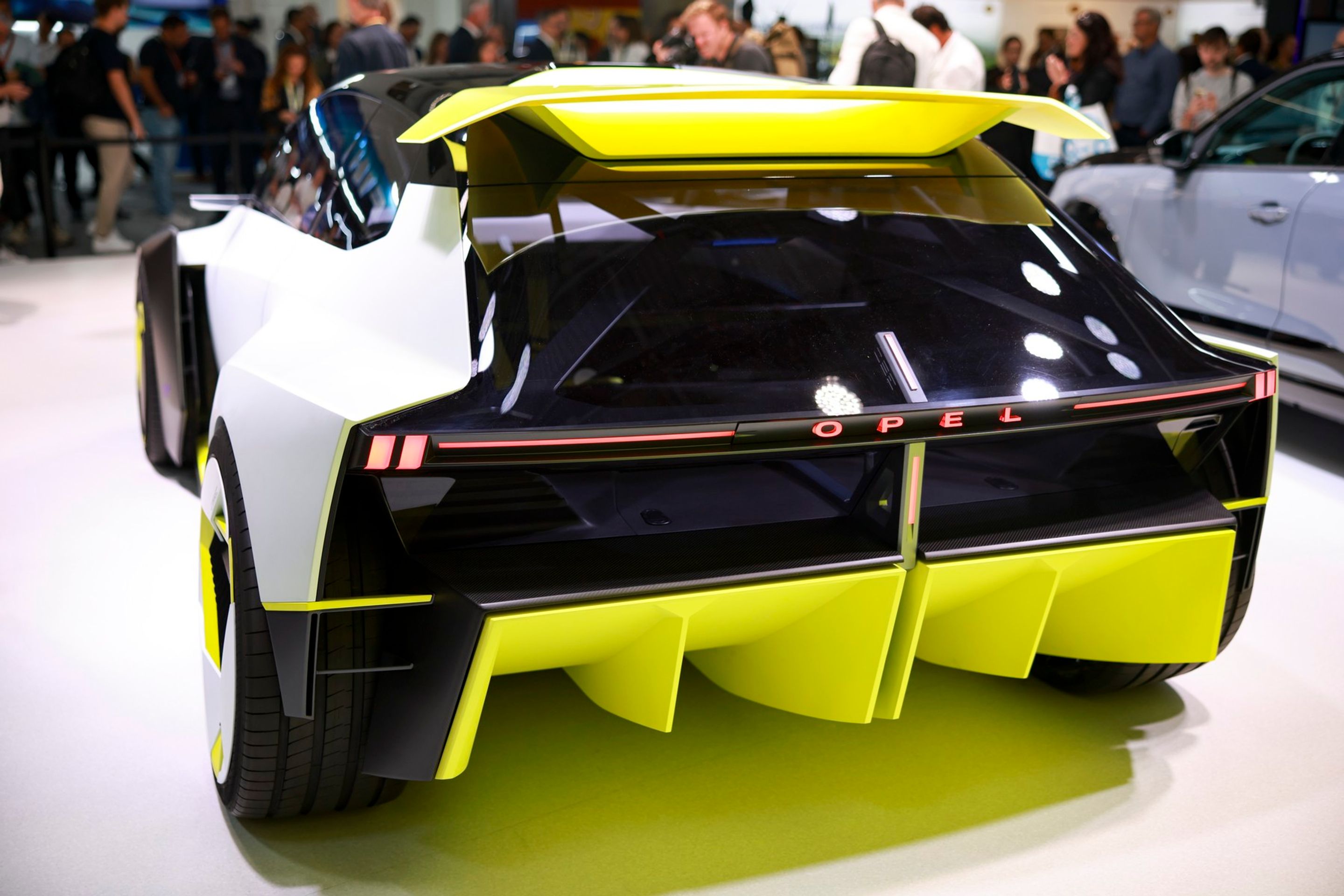 Opel přivezl ochutnávku nové podznačky GSE (Grand Sport Electric) - Autosalon v Mnichově ukazuje budoucnost automobilového průmyslu (25/37)