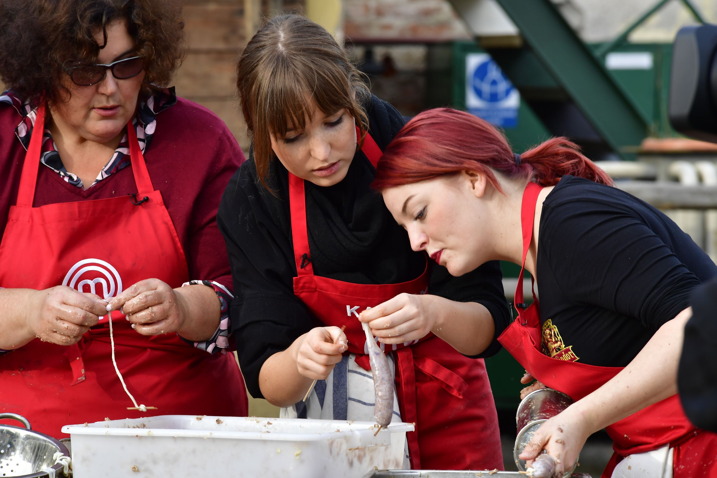 Vyhrocené vztahy v MasterChef Česko! - 5 - GALERIE: Vyhrocené vztahy v MasterChef Česko! Soutěžící poprvé na ostří nože (5/6)