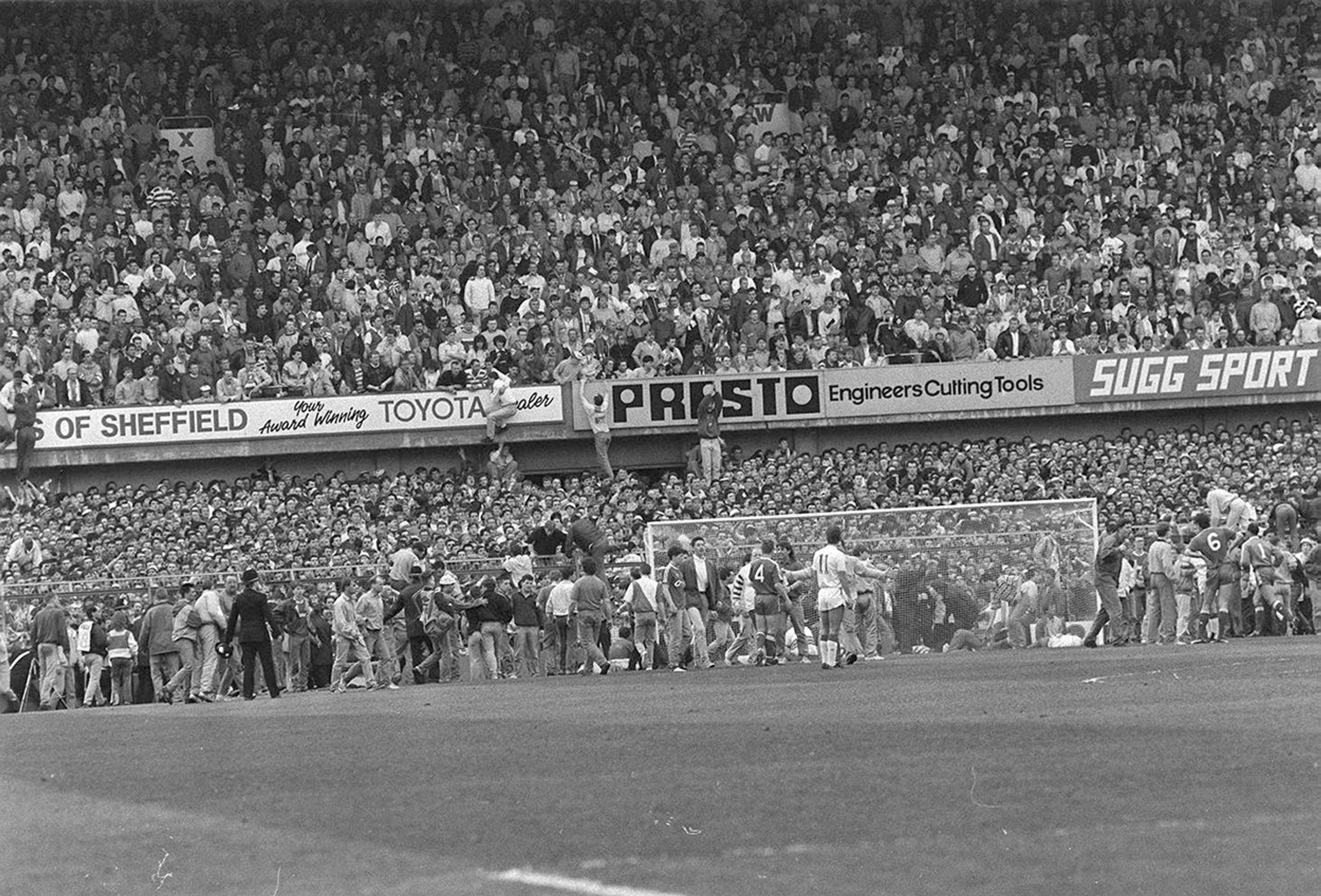 Tragédie na stadionu Hillsborough - 1 - GALERIE: Tragédie na stadionu Hillsborough (6/6)