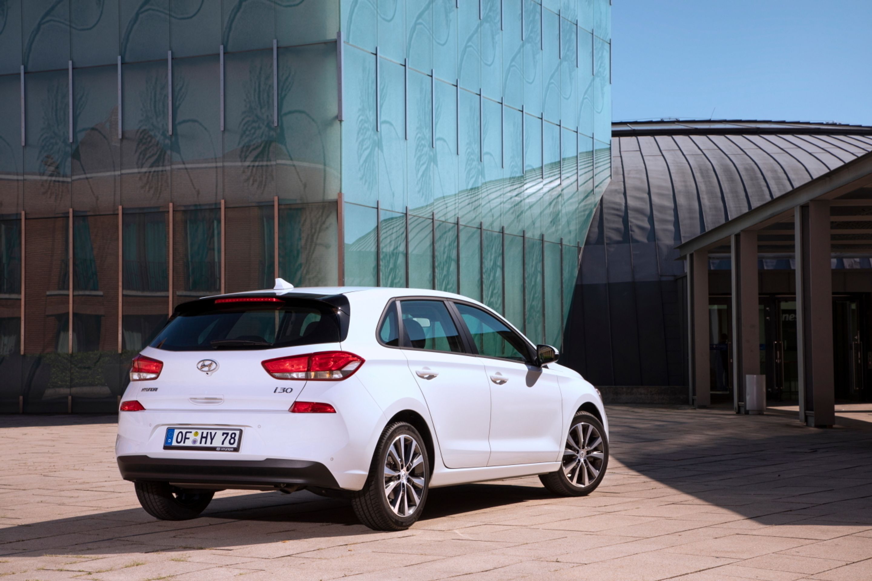 Hyundai i30 po modernizaci - 23 - Fotogalerie: Vozy Hyundai i30 prošly modernizací (11/20)