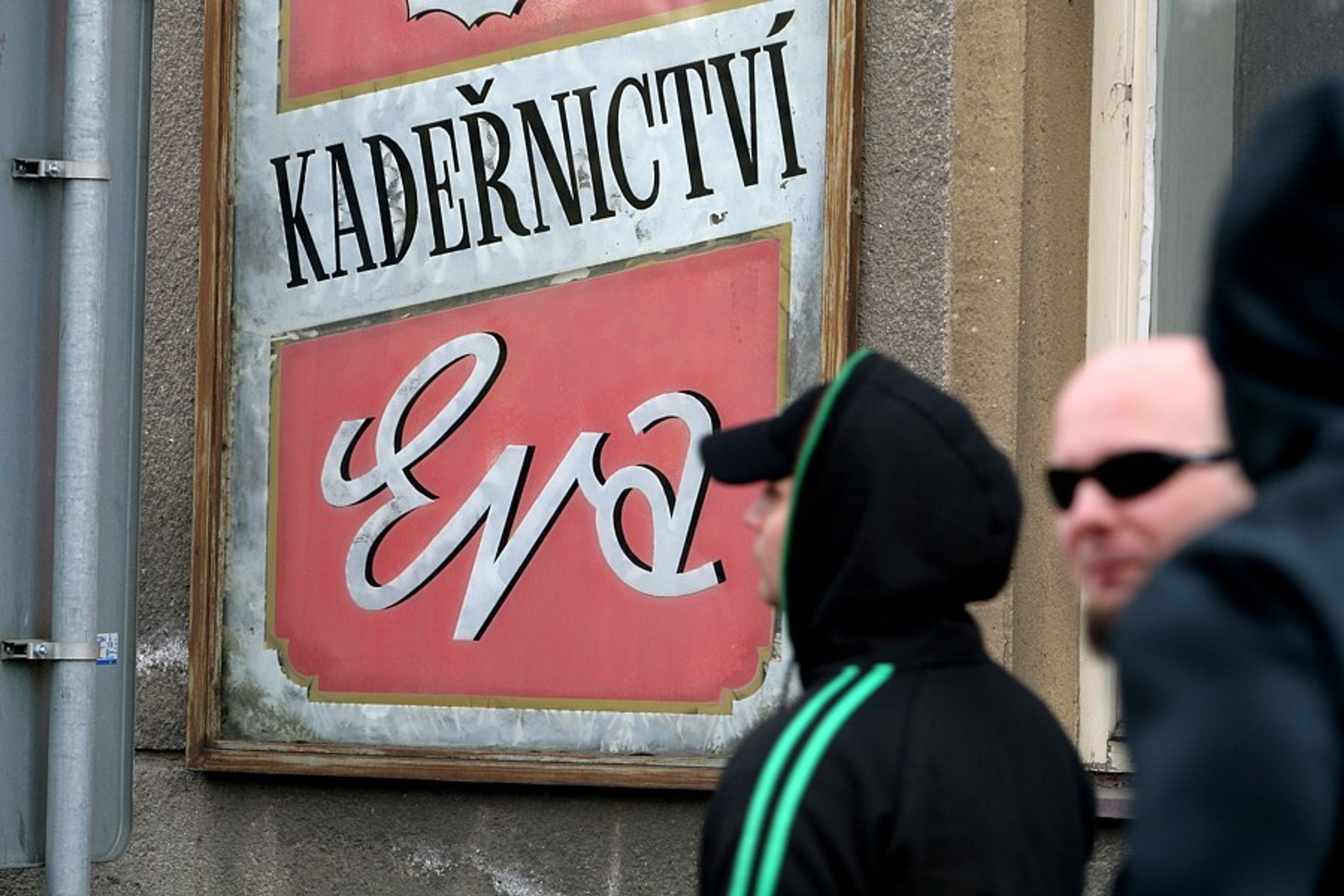 Radikálové v Novém Bydžově - 17 - Galerie: Neonacisté v Novém Bydžově (2/17)