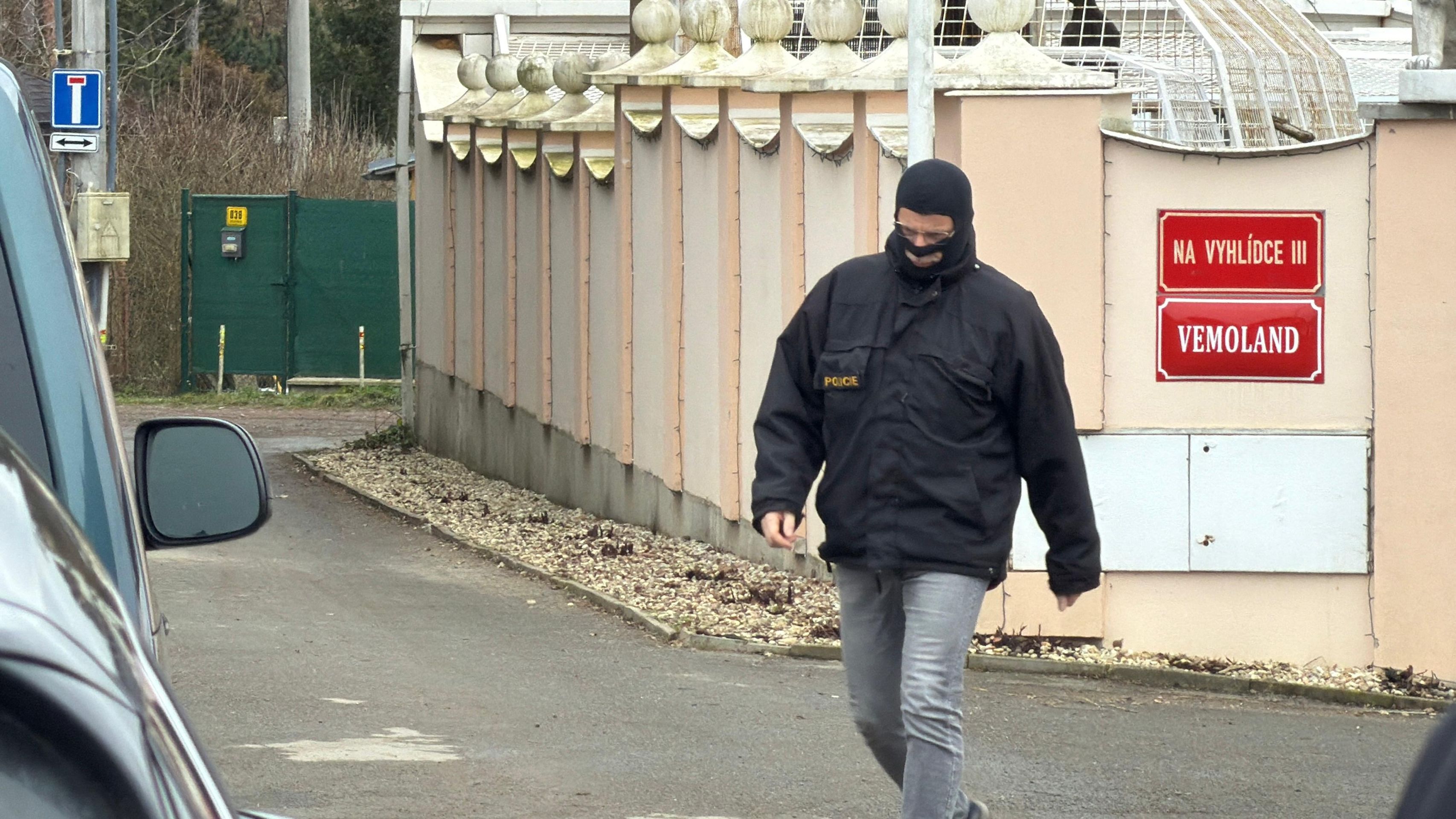 Razie u Karlose Vémoly - Razie u Karlose Vémoly (10/13)