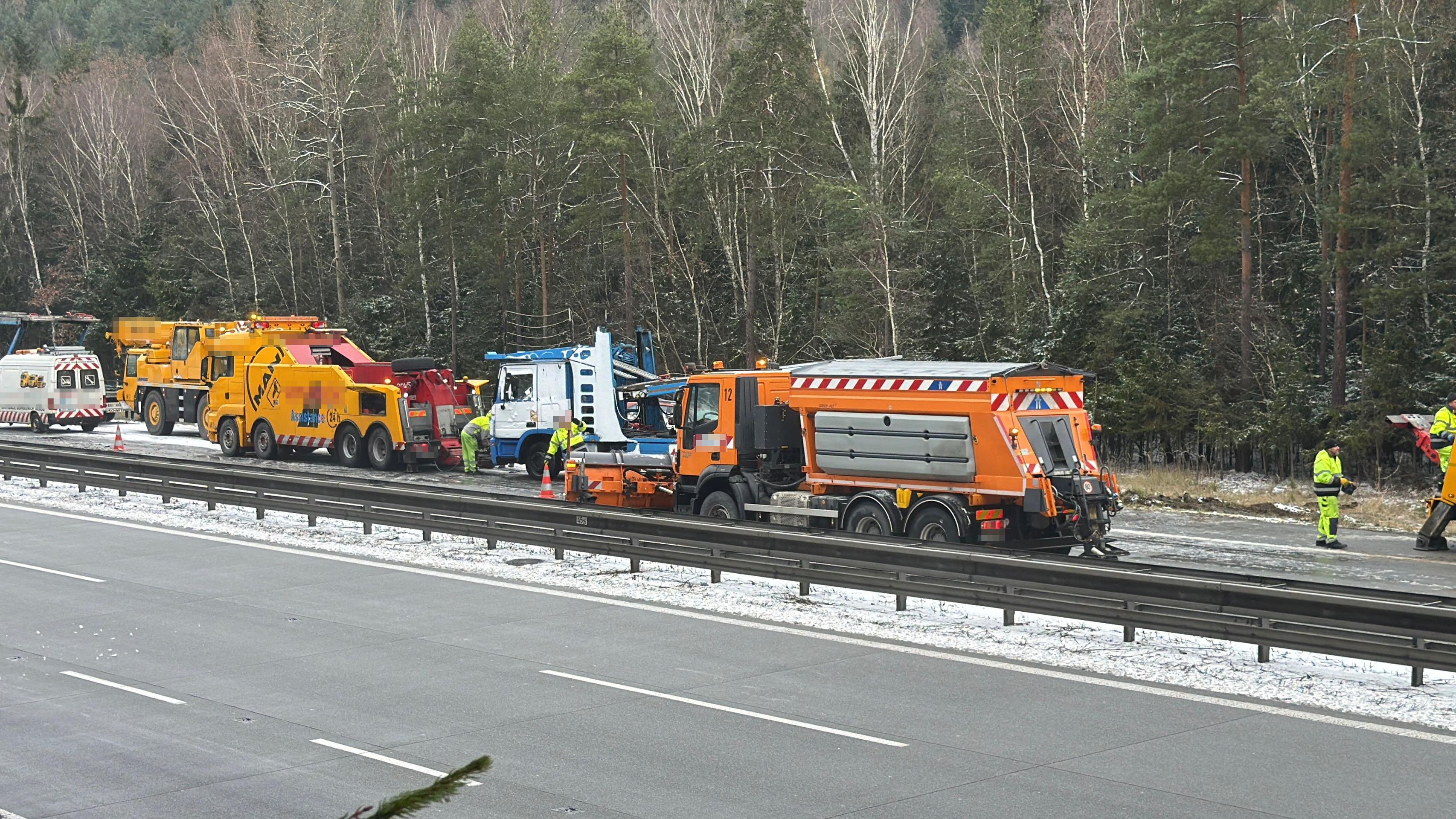 Nehoda na D1 – 45,5 km - Nehoda na D1 – 45,5 km (5/11)