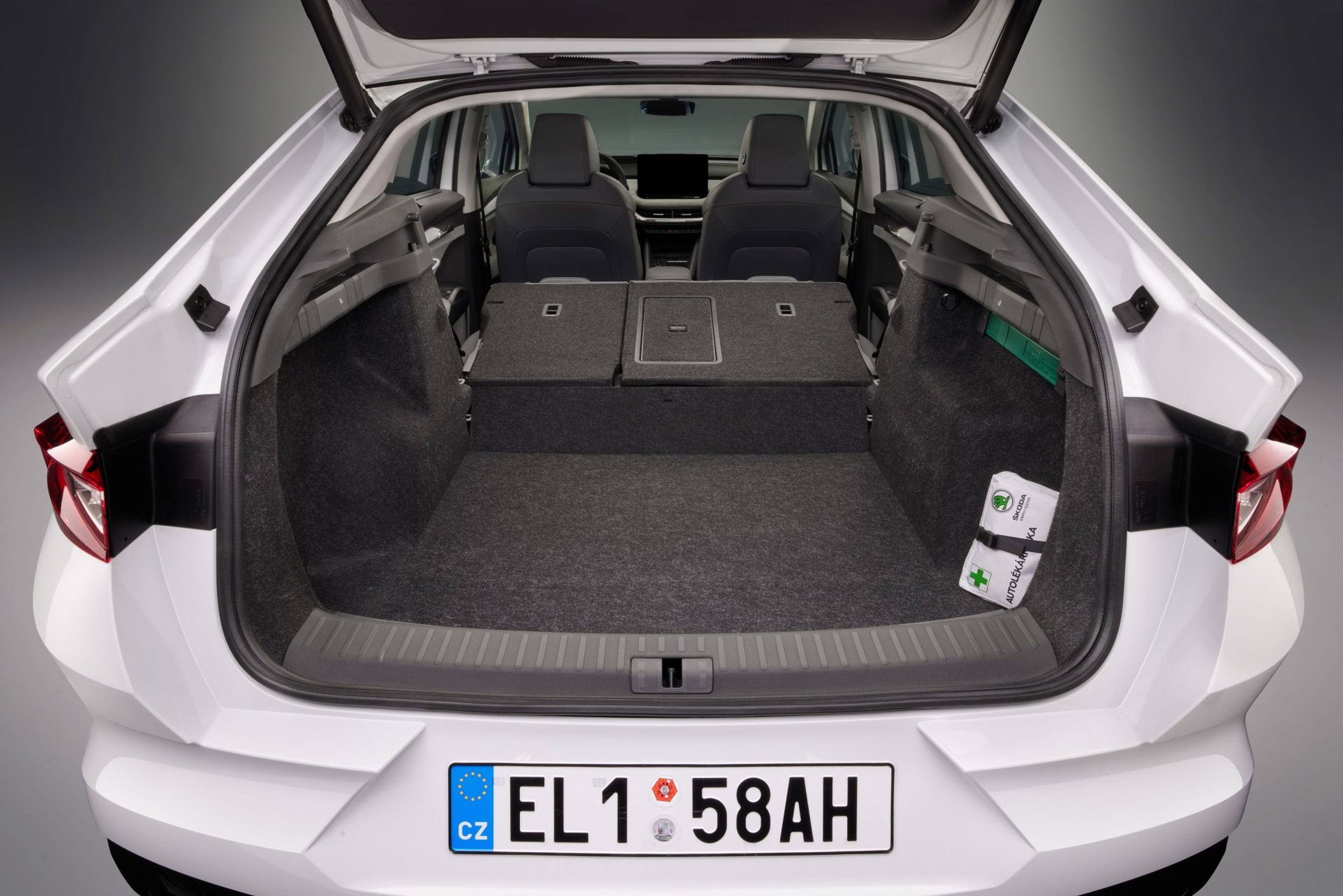 Škoda Enyaq Coupé iV - Enyaq Coupé iV se zkosenou zádí (7/15)