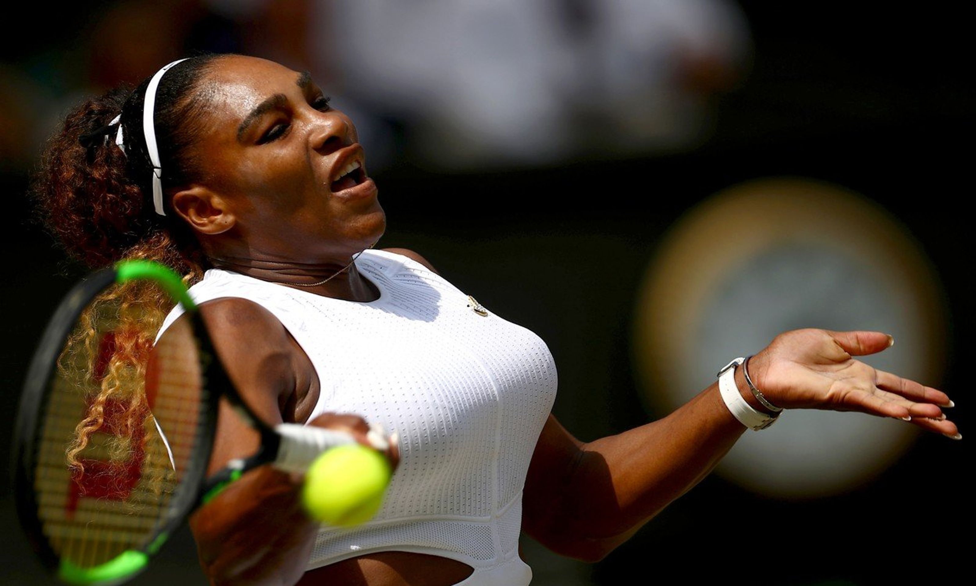 Serena Williamsová - GALERIE: Barbora Strýcová podlehla v semifinále Wimbledonu Sereně Williamsové (3/4)
