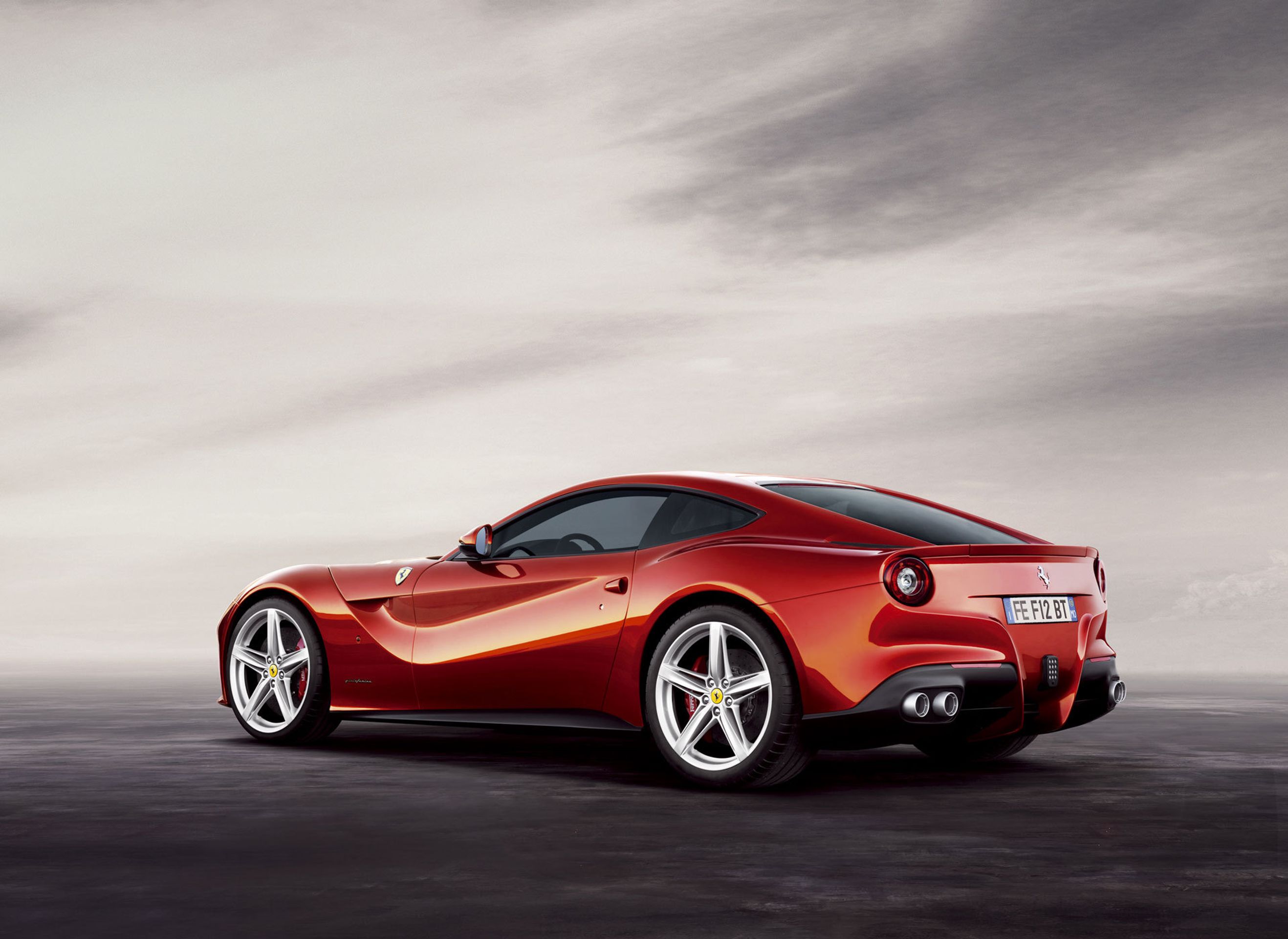 GALERIE: Ferrari s atmosférickou V12 neumřou - 7 - GALERIE: Ferrari s atmosférickou V12 neumřou (4/5)