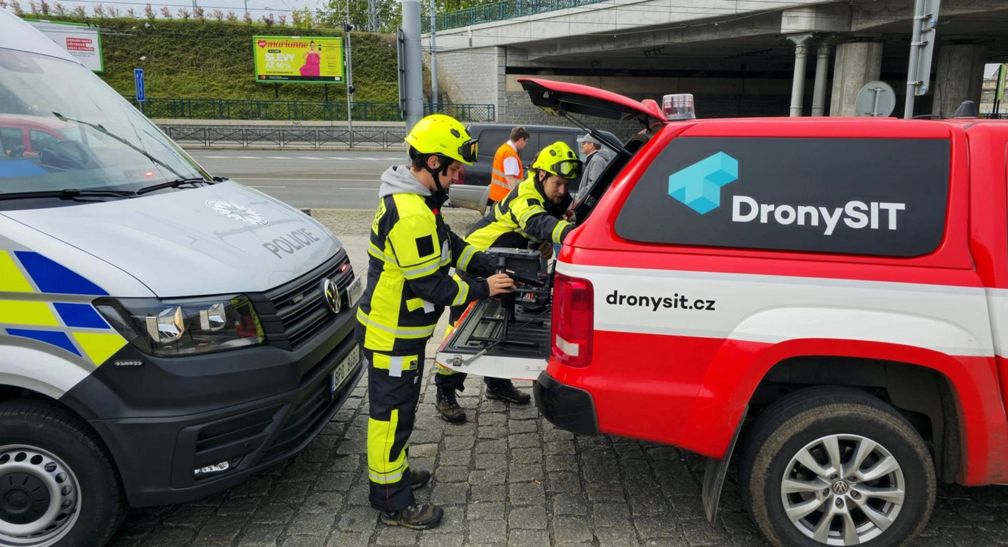 Autobus srazil ženu a přejel jí obě nohy (6) - Autobus srazil ženu a přejel jí obě nohy (1/5)