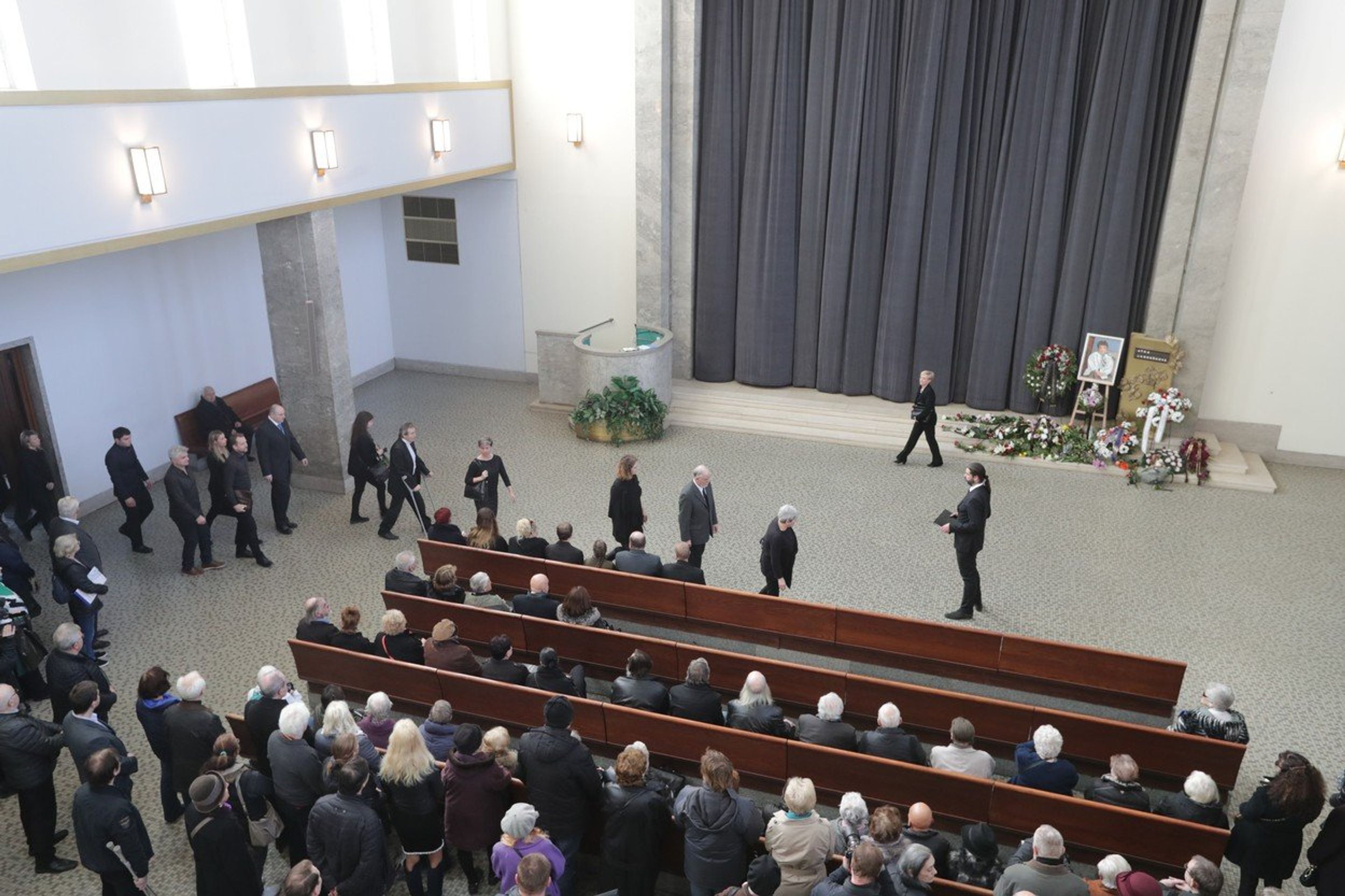 Rozloučení s Aťkou Janouškovou - GALERIE: Rozloučení s Aťkou Janouškovou (11/11)
