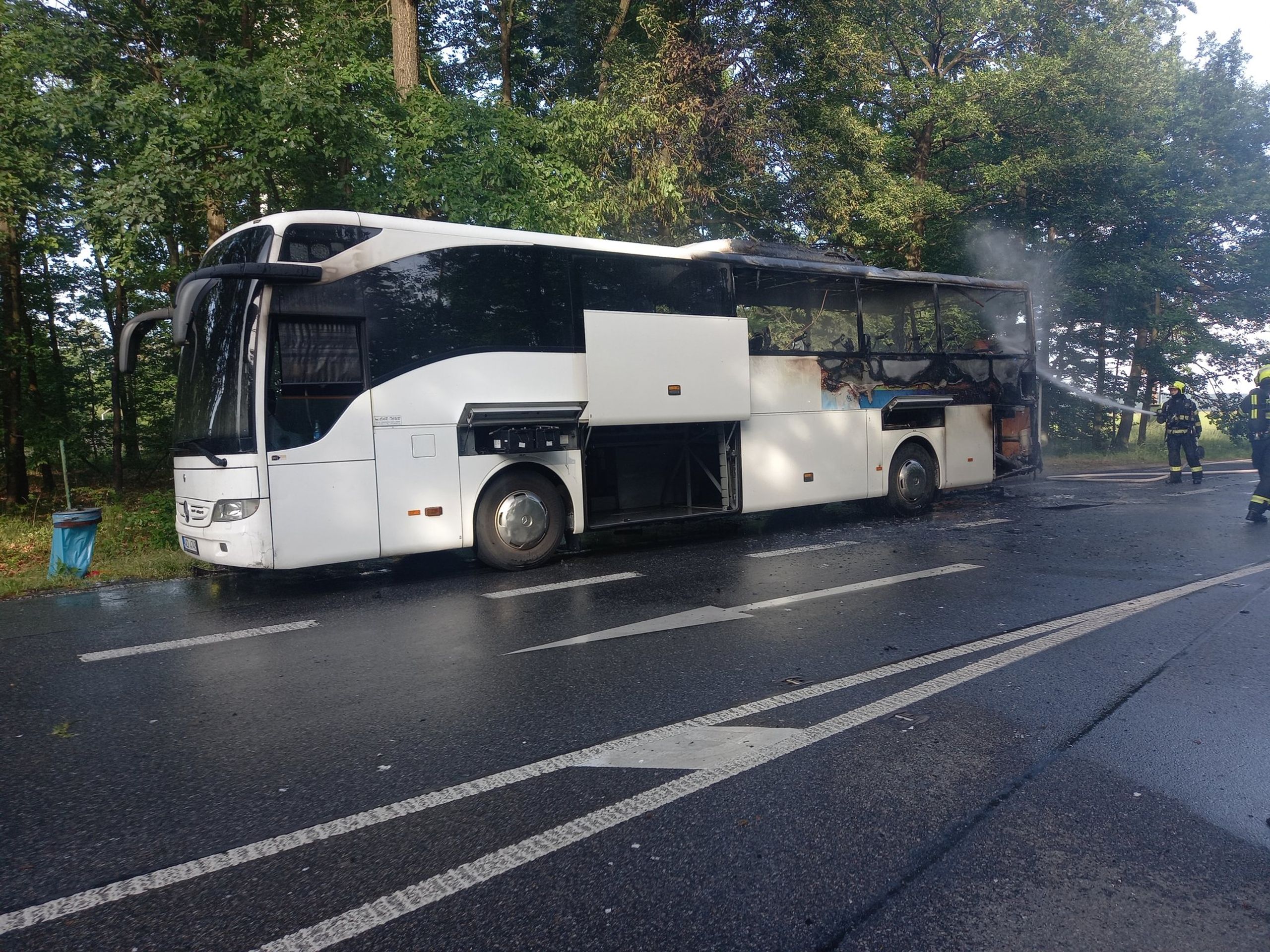 Požár autobusu u Býště - Požár autobusu u Býště (3/6)
