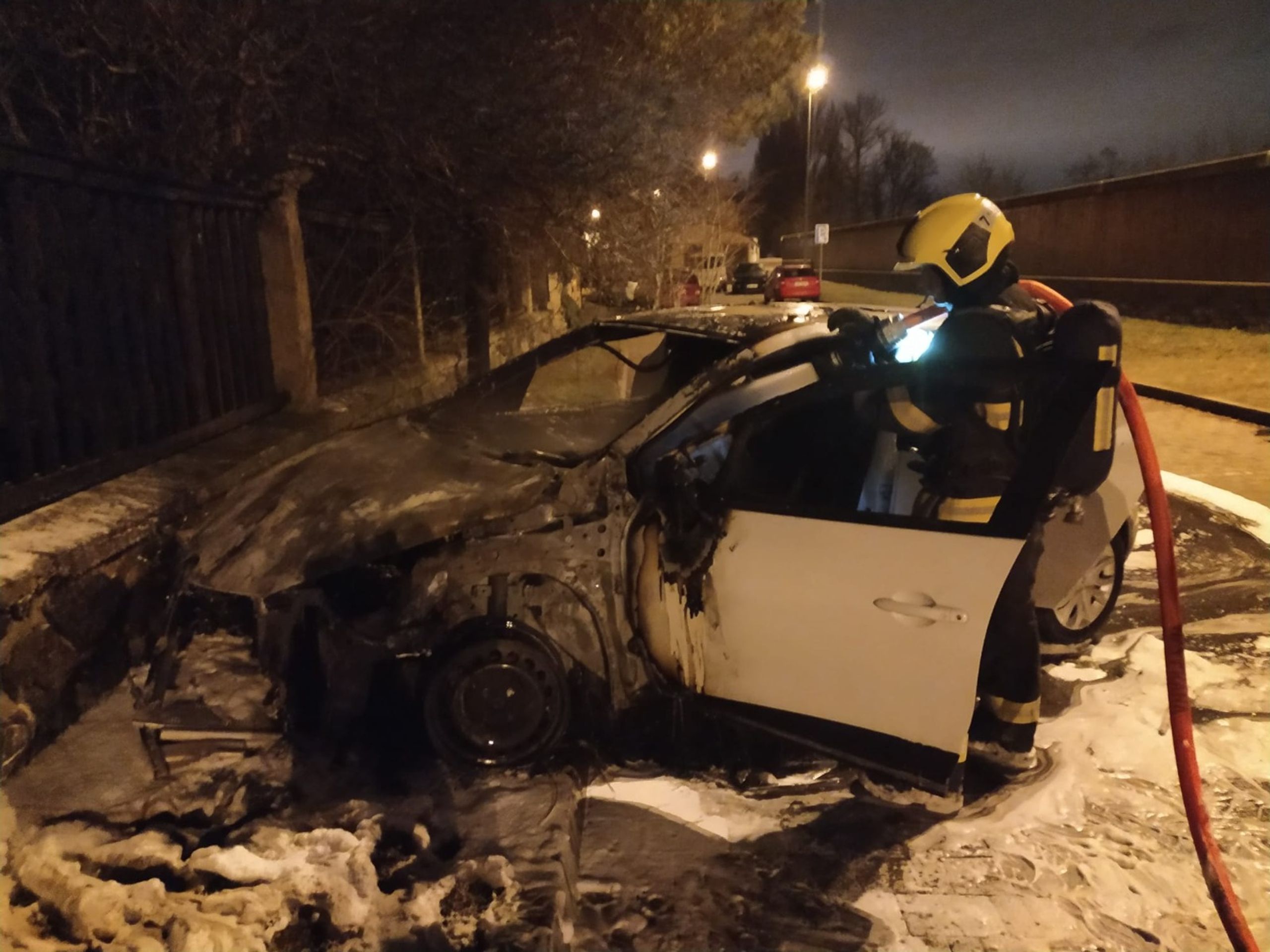 Požár aut - Požár aut (3/12)