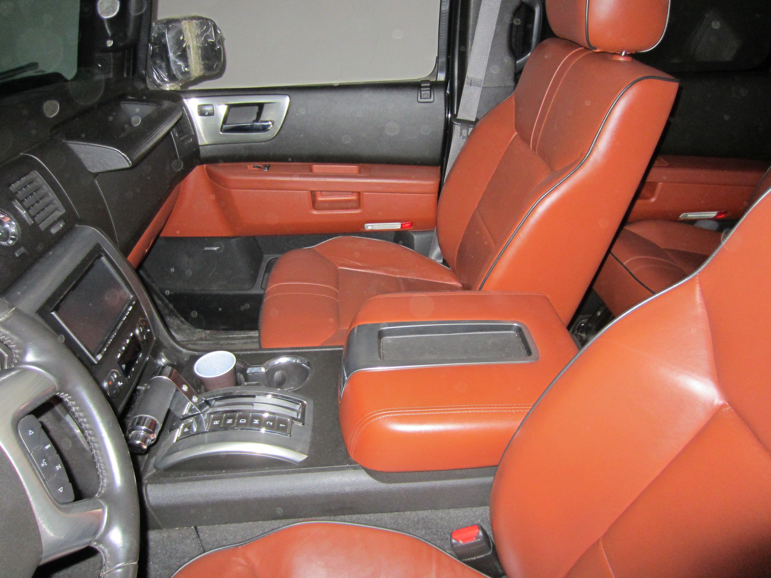 ÚZSVM: Hummer H2 - černý - 1 - GALERIE: Hummer H2 - černý (2/3)