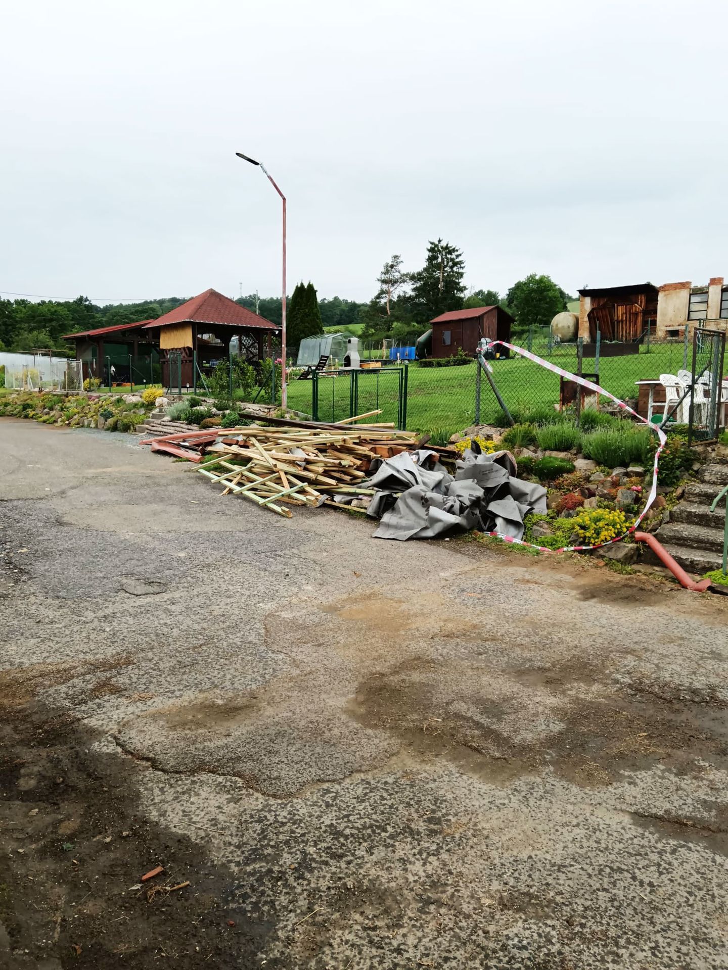 Sedlčany se vzpamatovávají z vichřice (13) - Sedlčany se vzpamatovávají z vichřice (30/38)