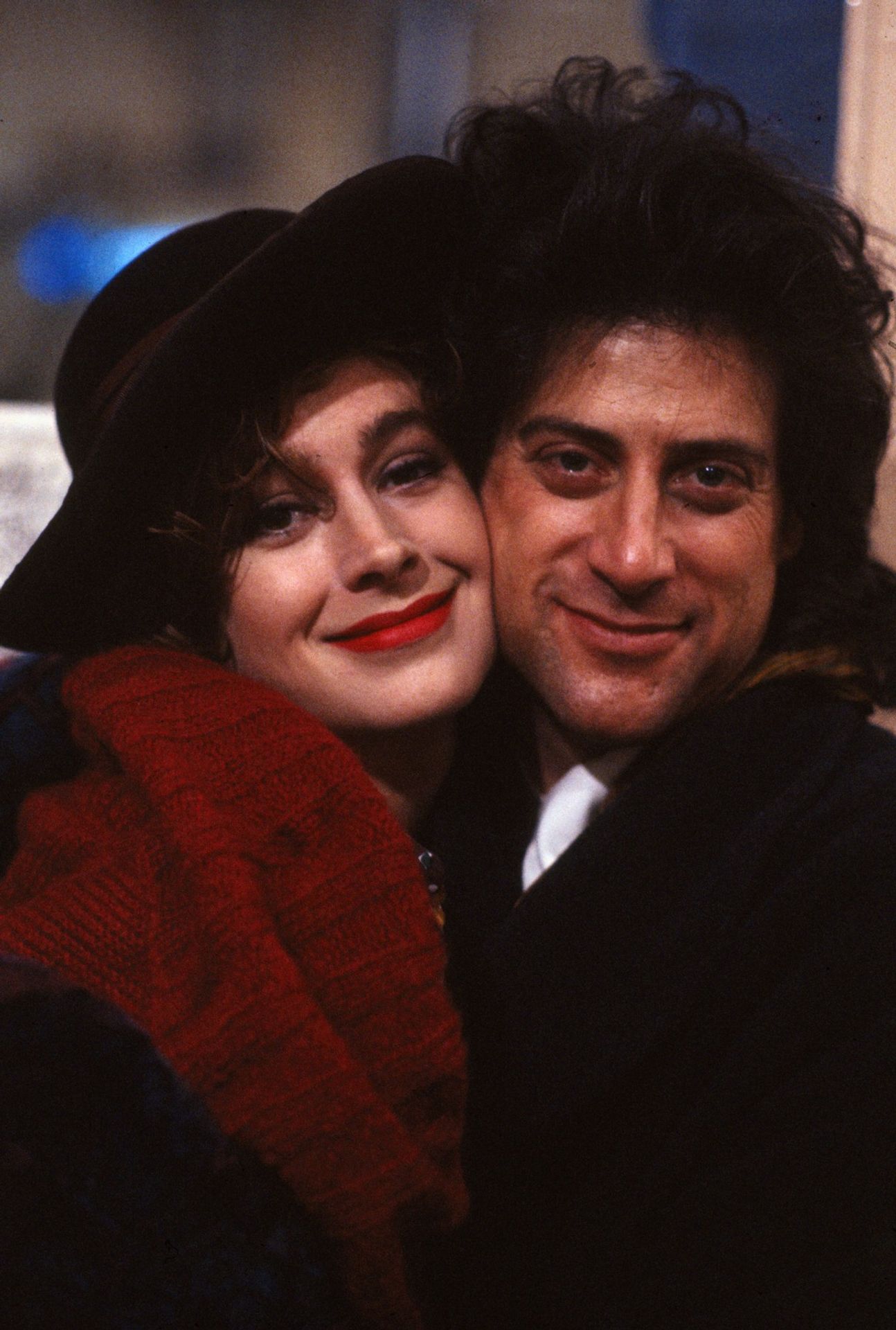 Sean Youngová a Richard Lewis ve filmu Byl jednou jeden zločin, 1992 - Richard Lewis (3/5)