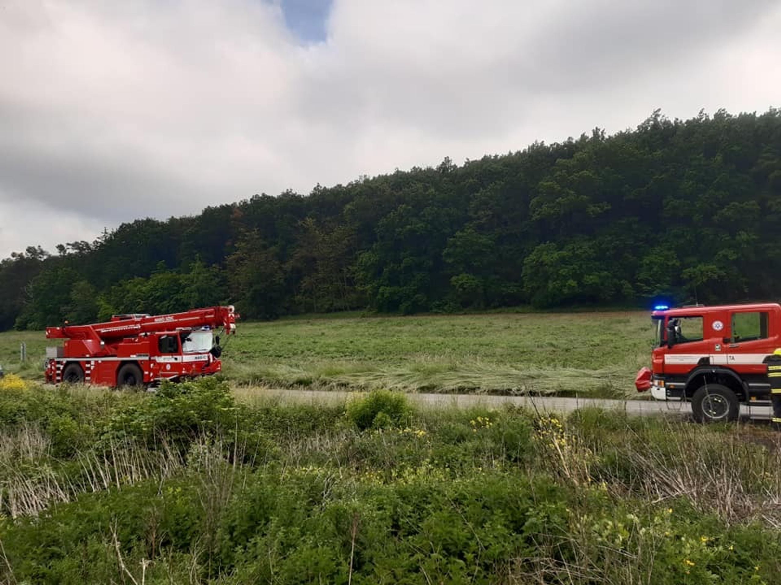 Srážka auta s Vlakem, Silůvky na Brněnsku - 1 - Galerie: Tragická srážka auta s vlakem u Silůvek na Brněnsku (1/4)