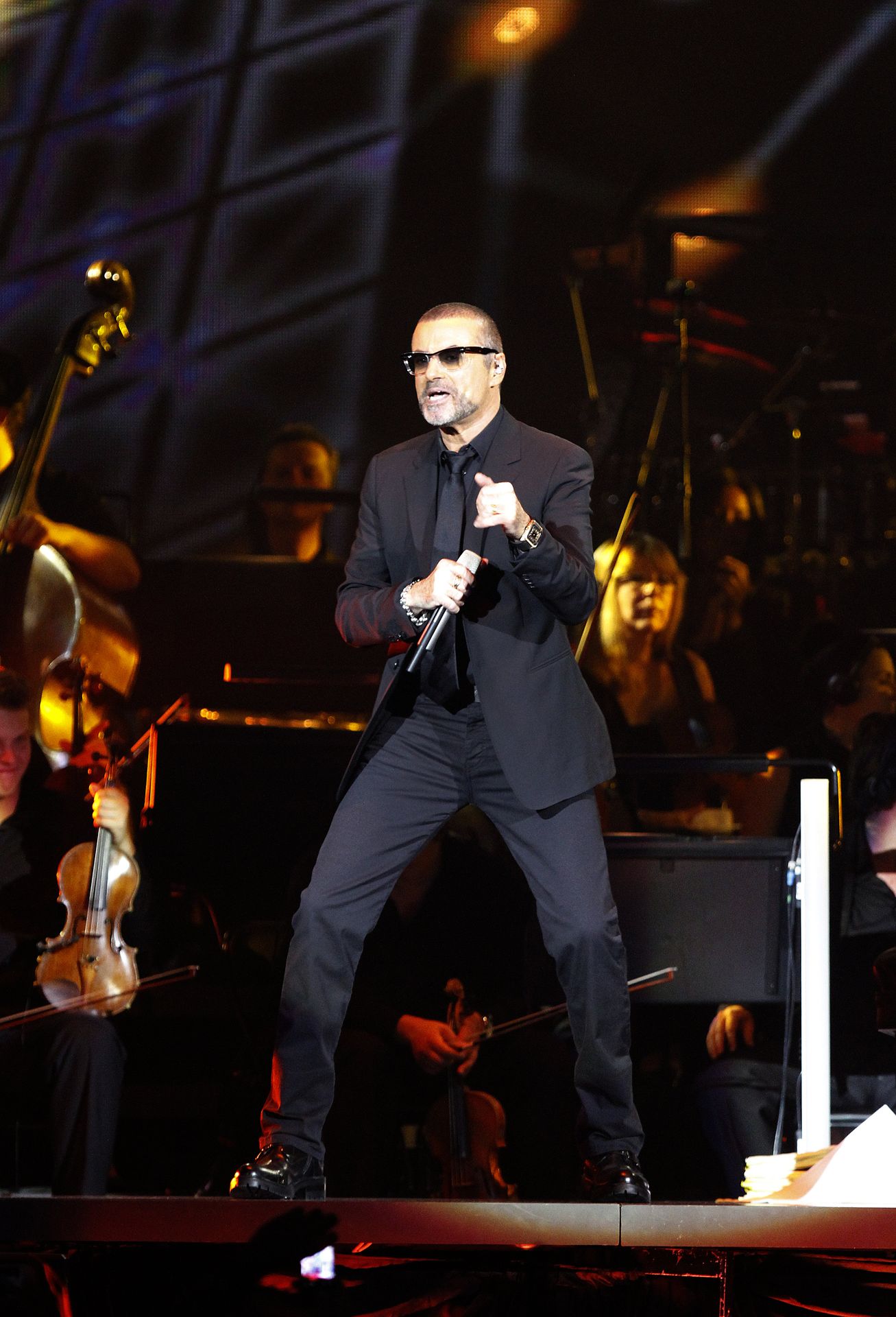 George Michael na koncertě v roce 2011 - GALERIE: George Michael (4/5)