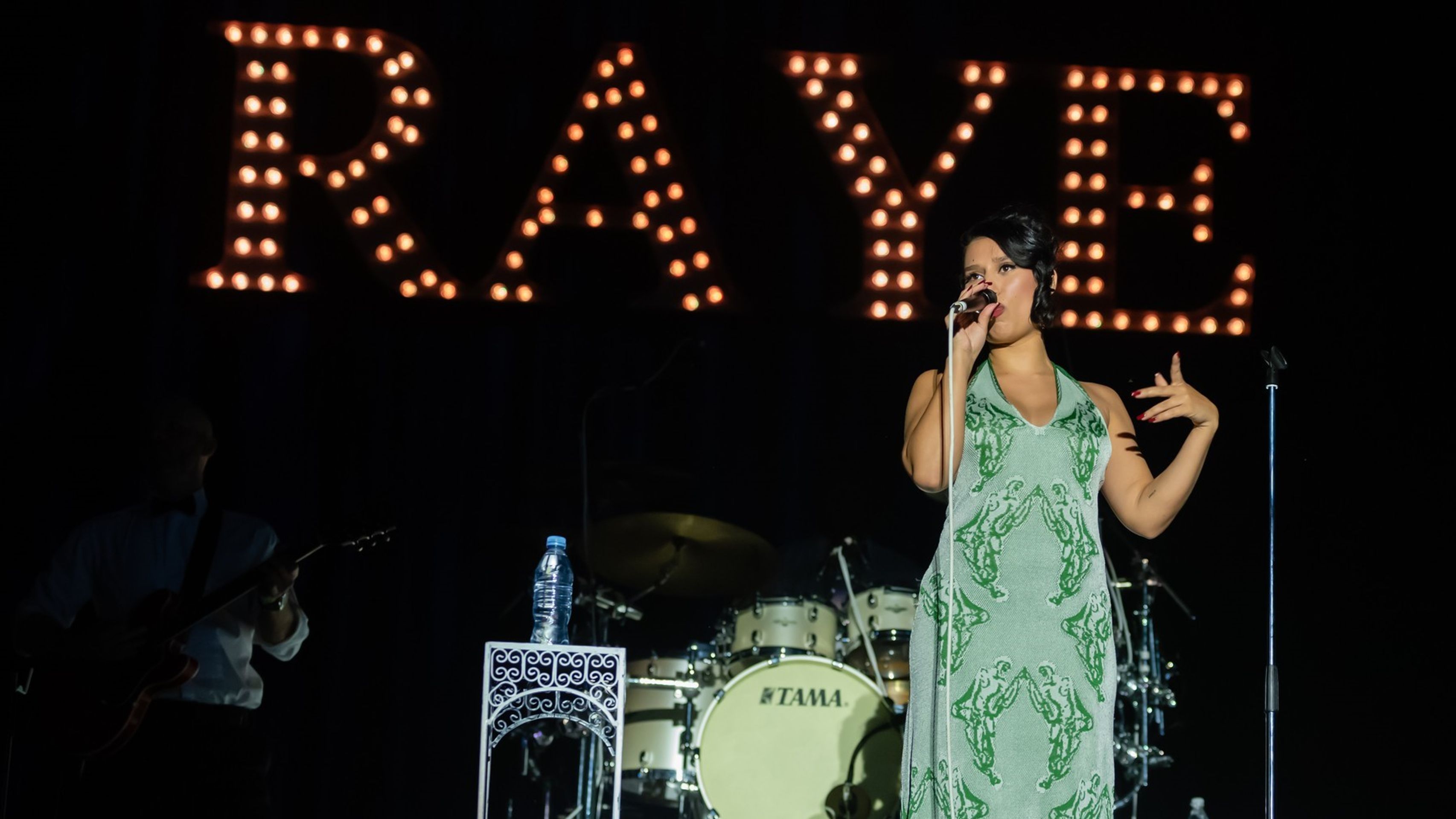 Zpěvačka Raye - Festival Metronome v Praze (1/5)